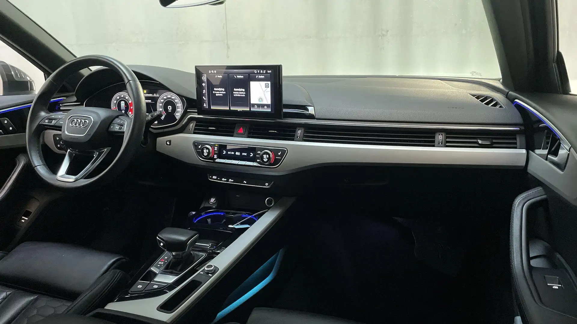 Audi A4 Avant 35 TFSI Business Edition Leder Sfeerverlicht Grigio - 2