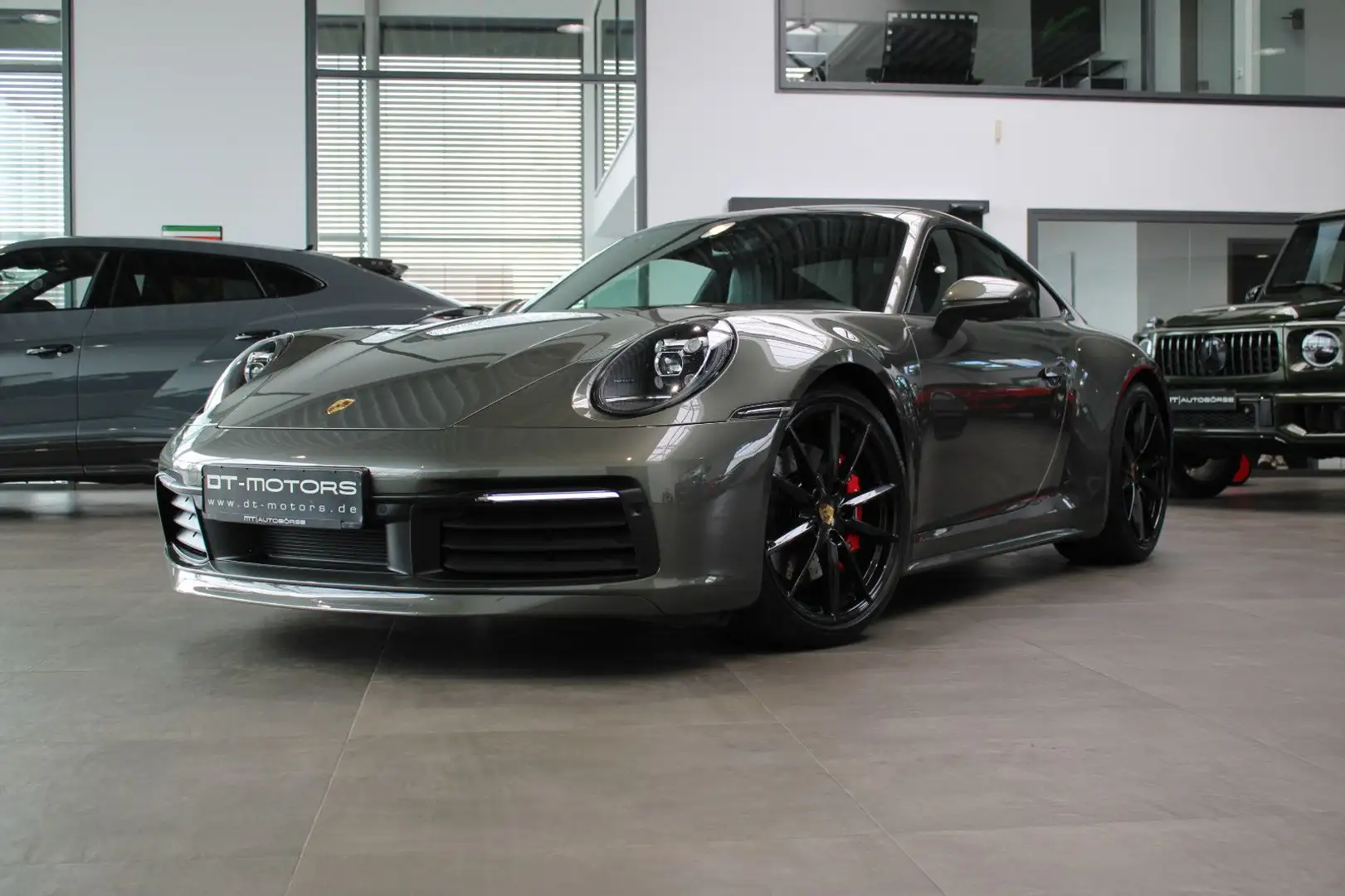 Porsche 911 CARRERA S SPORT-DESIGN/CARBON/SPORTSITZE/21" Grün - 1