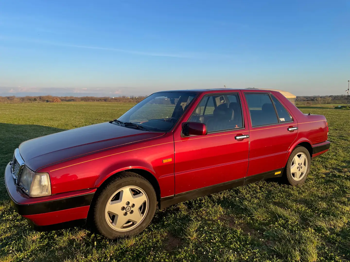 Lancia Thema 2.9 8.32 FL Rojo - 2