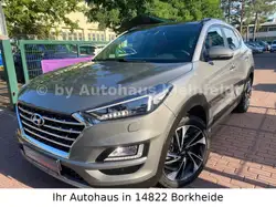 Hyundai TUCSON Premium 4WD |VOLLAUSSTATTUNG|AHK|SCHECKH
