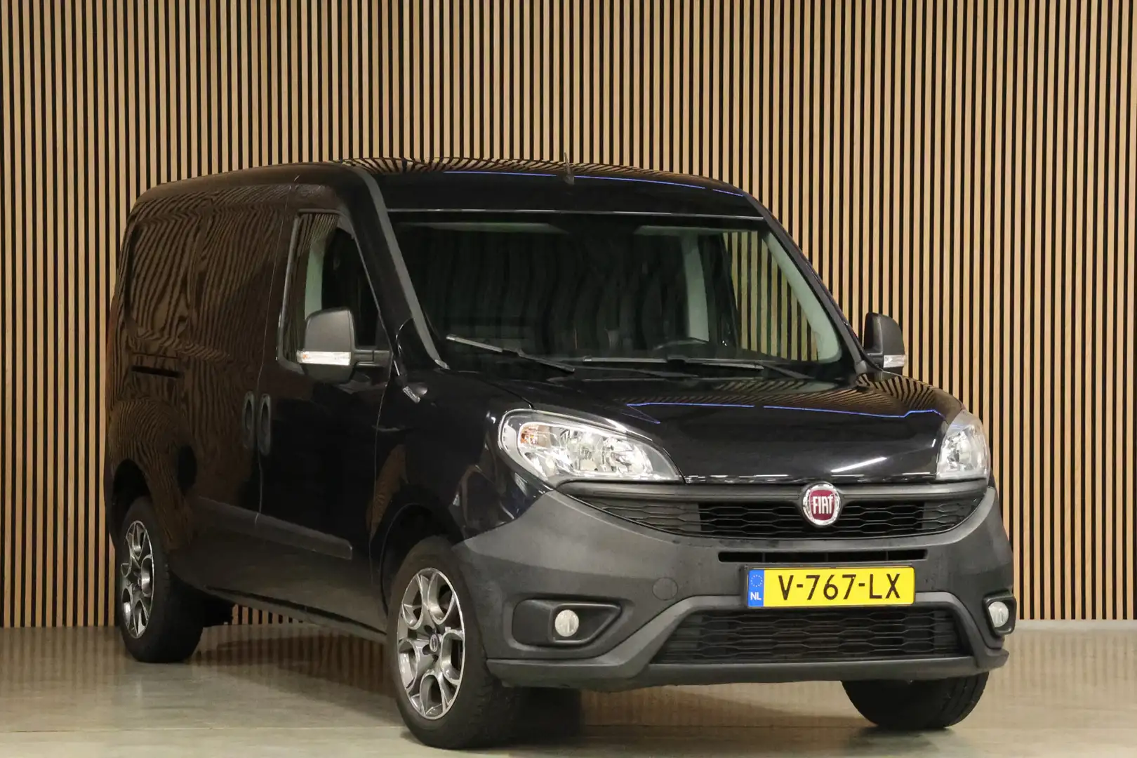 Fiat Doblo Cargo 1.3 MJ L2H1 Maxi | CarPlay | Android Auto | Zwart - 2