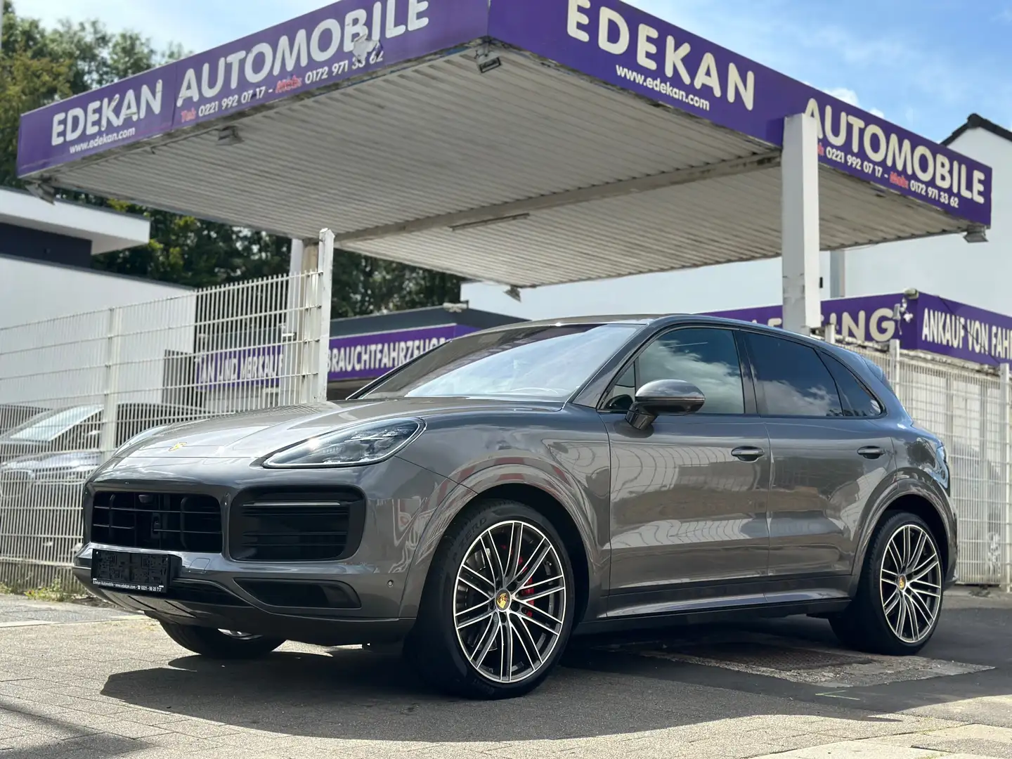 Porsche Cayenne GTS SPORTDESIGN/HEAD-UP/PANO/HINTERACHSLENKUNG/22Z Grau - 2