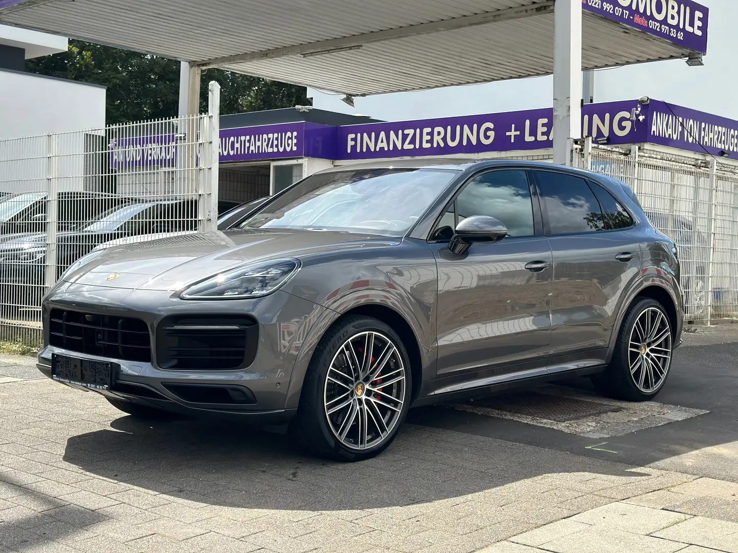 Porsche Cayenne GTS SPORTDESIGN/HEAD-UP/PANO/HINTERACHSLENKUNG/22Z Grau - 1
