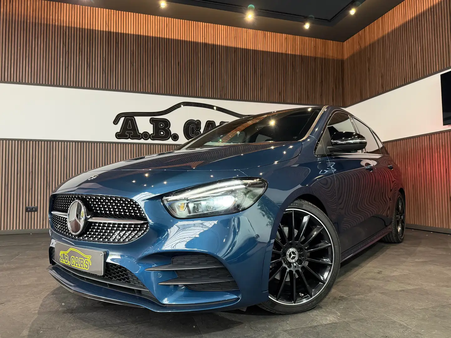 Mercedes-Benz B 180 d * AMG LINE *AUTOMATIQUE*GARANTIE 12MOIS* Blauw - 1