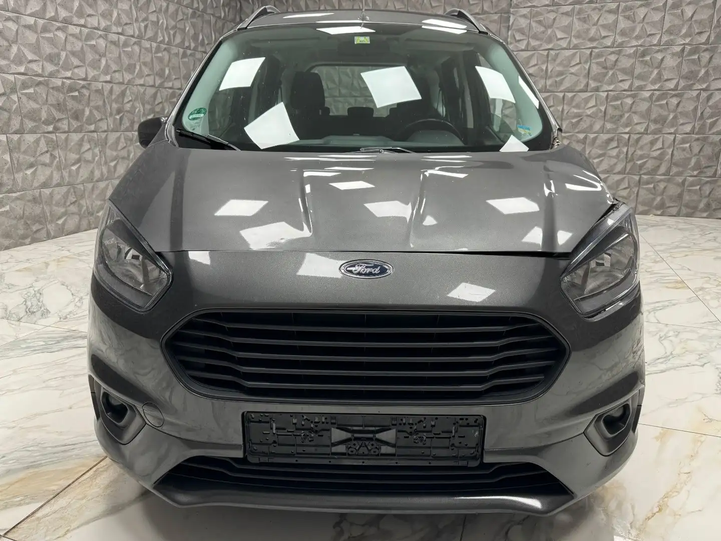 Ford Tourneo Courier Trend Gris - 1