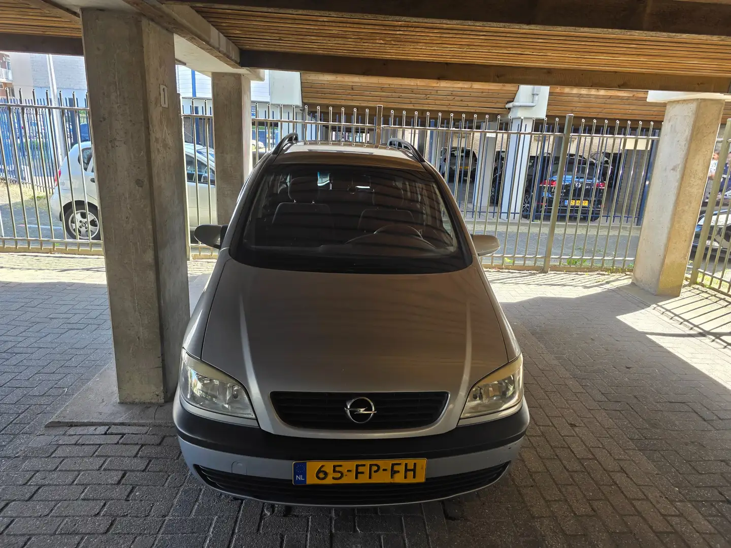 Opel Zafira Zafira 1.8-16V Comfort Zilver - 2