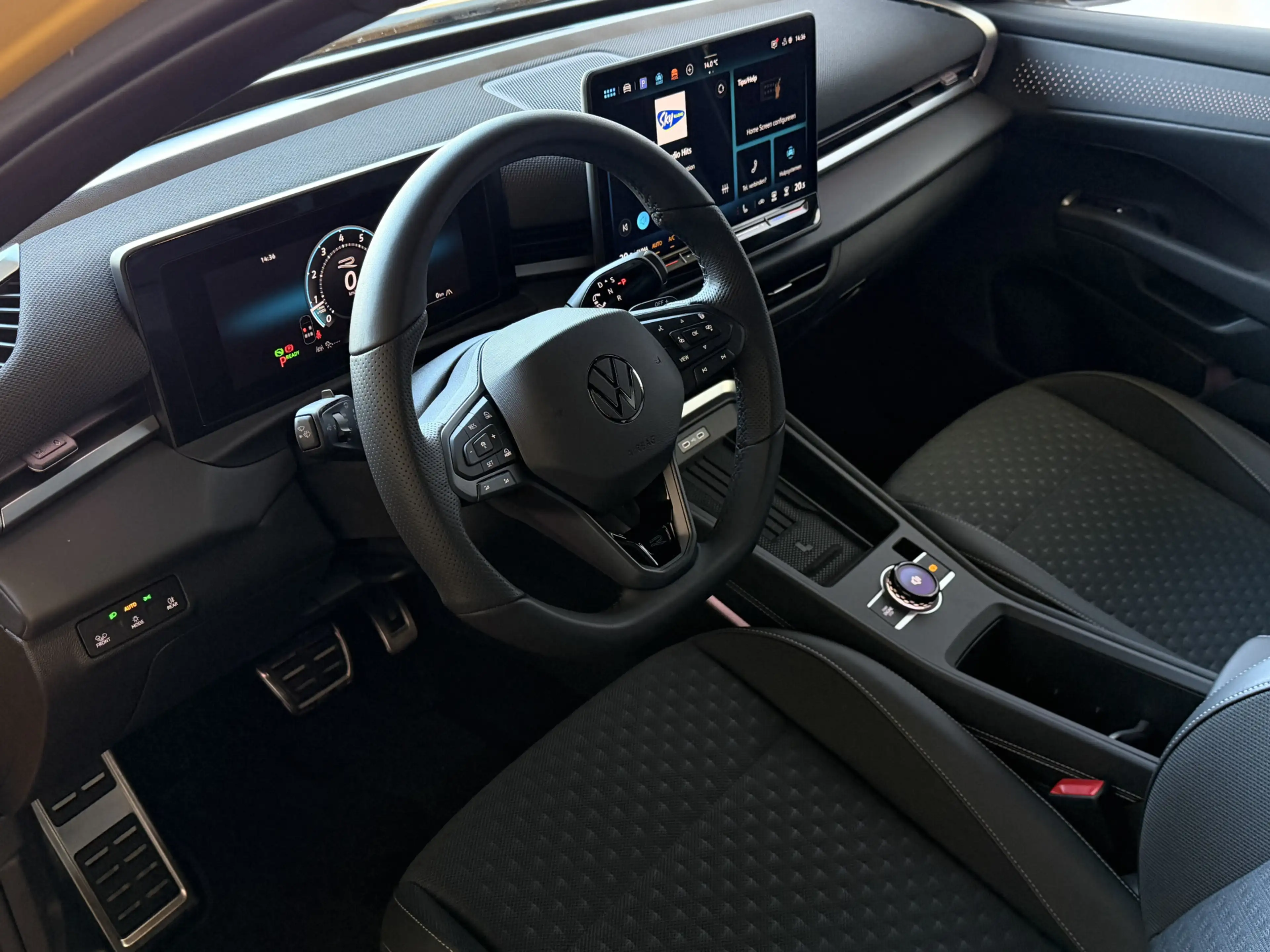 Volkswagen T-Roc 1.5 eTsi R-LINE 150PK EDITION BLACK STYLE 19''LMV — photo 11