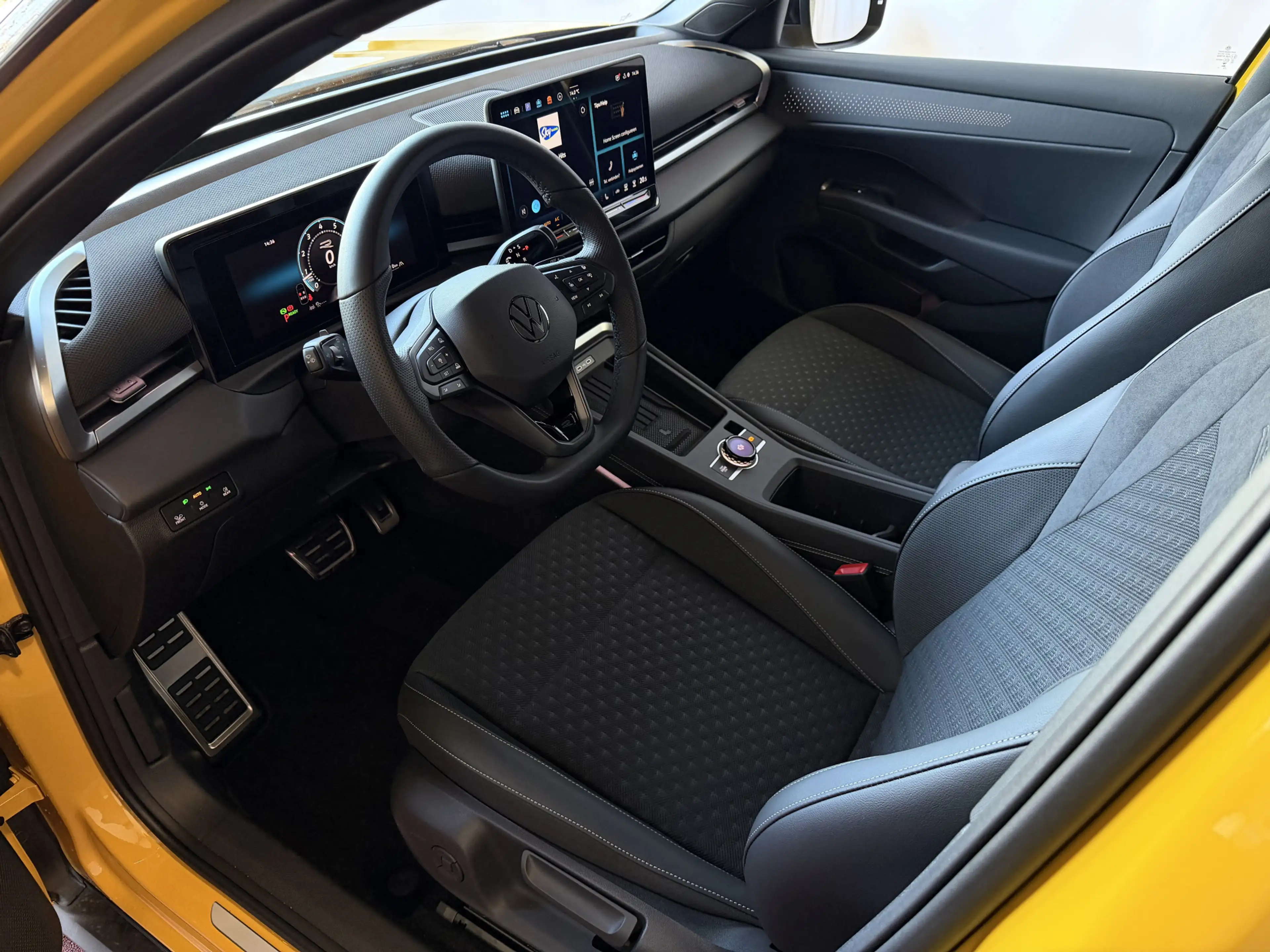 Volkswagen T-Roc 1.5 eTsi R-LINE 150PK EDITION BLACK STYLE 19''LMV — photo 4