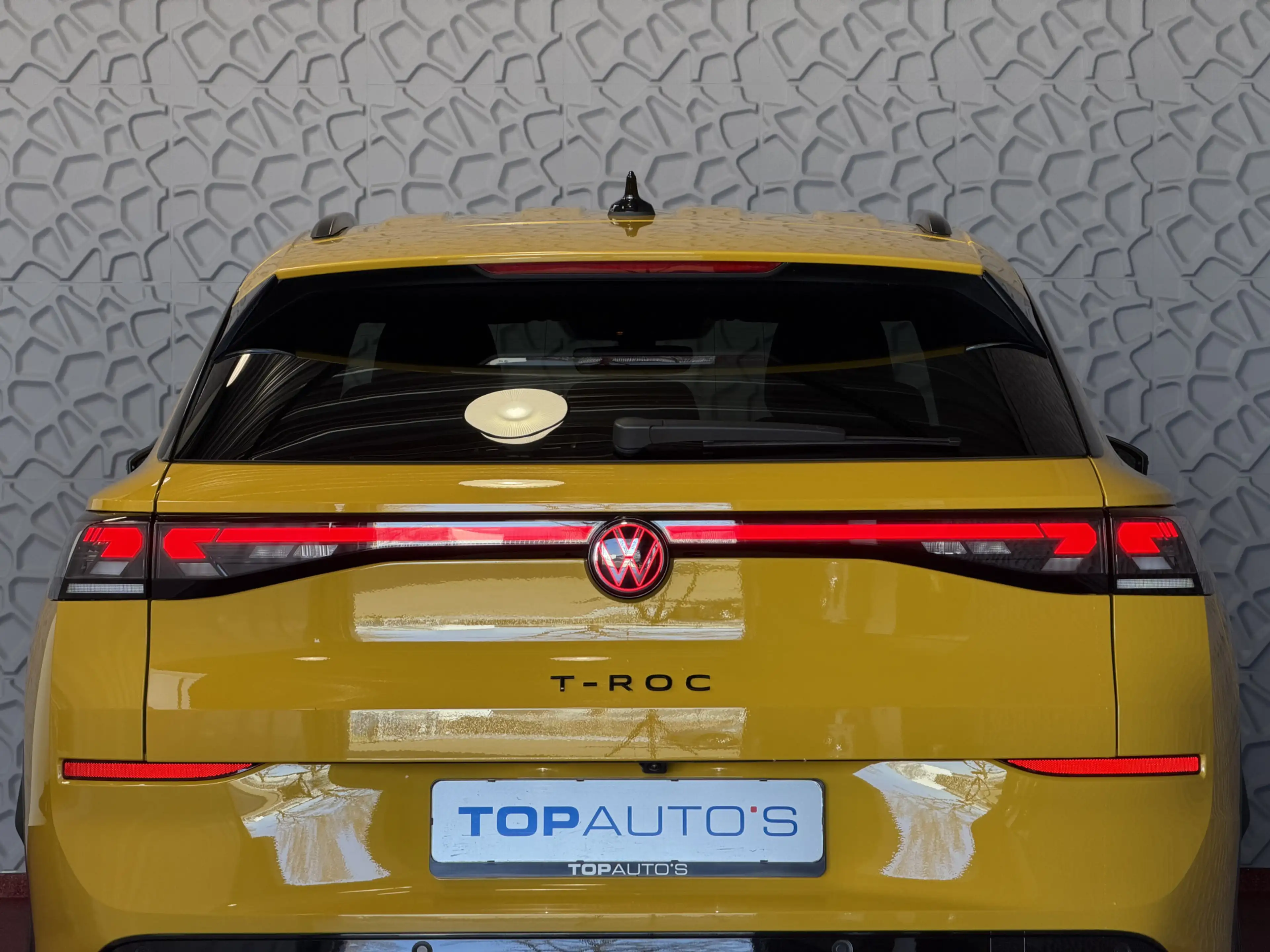 Volkswagen T-Roc 1.5 eTsi R-LINE 150PK EDITION BLACK STYLE 19''LMV — photo 12