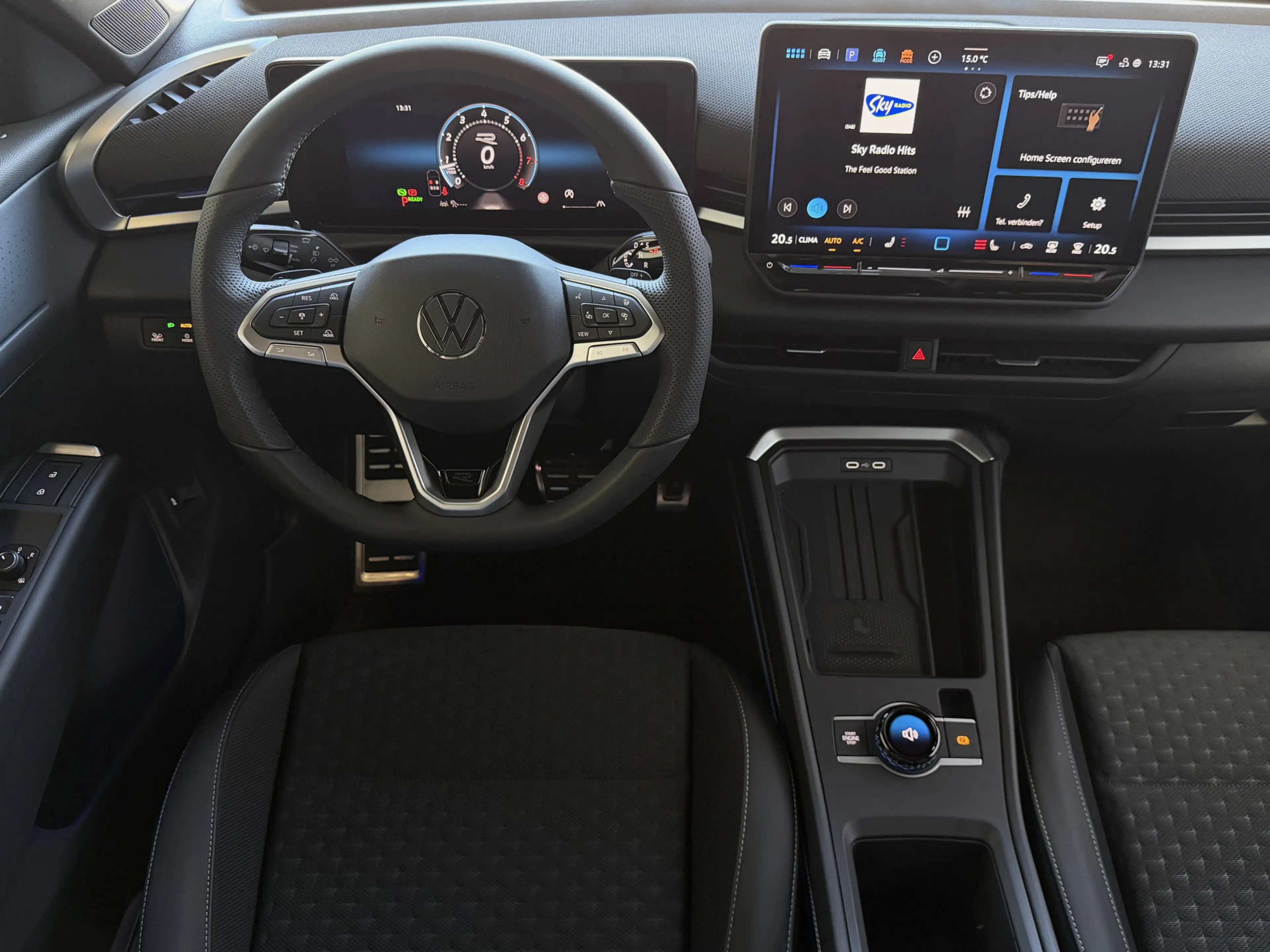Volkswagen T-Roc 1.5 eTsi R-LINE 150PK EDITION BLACK STYLE 19''LMV — photo 29