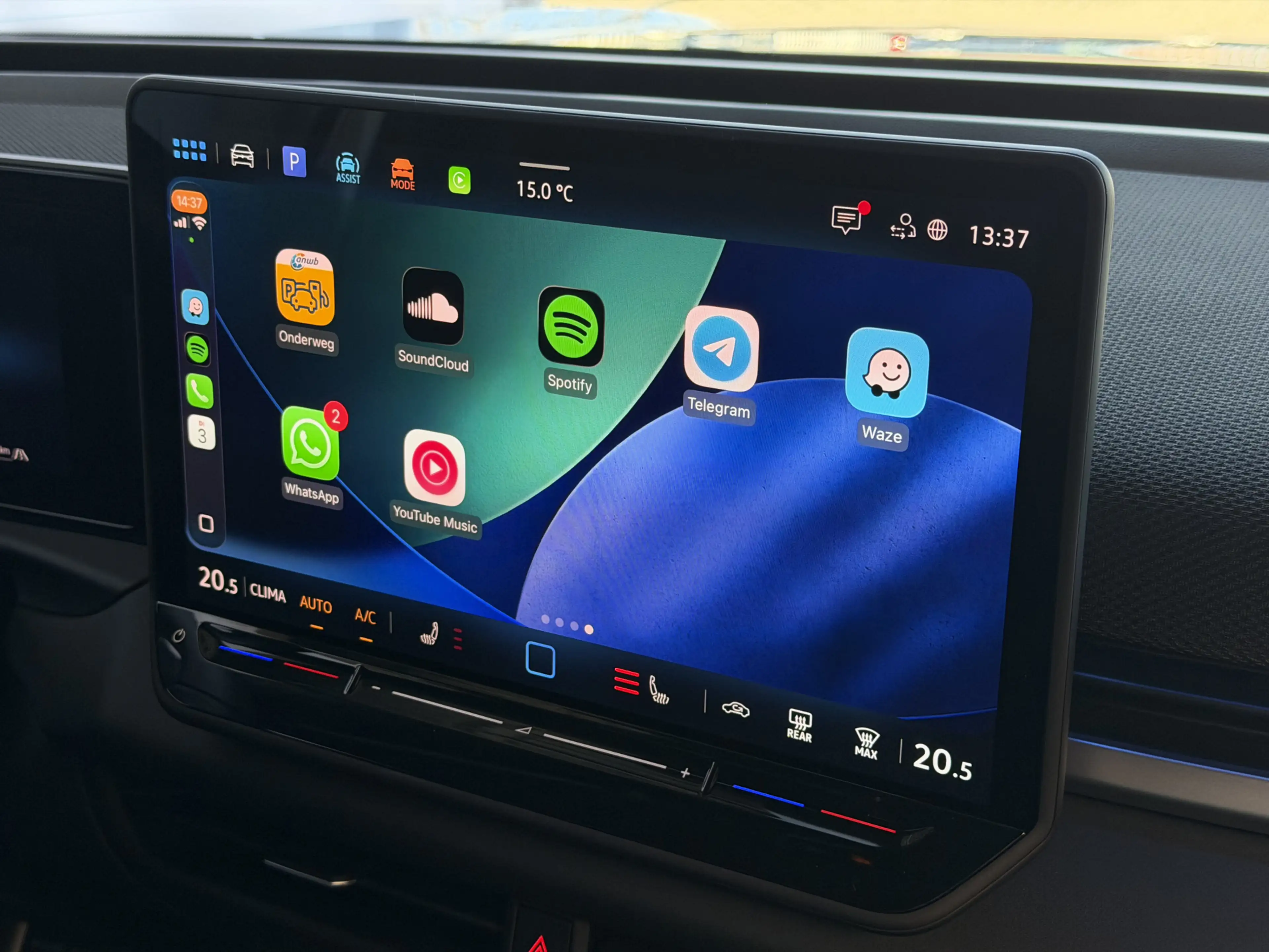 Volkswagen T-Roc 1.5 eTsi R-LINE 150PK EDITION BLACK STYLE 19''LMV — photo 40