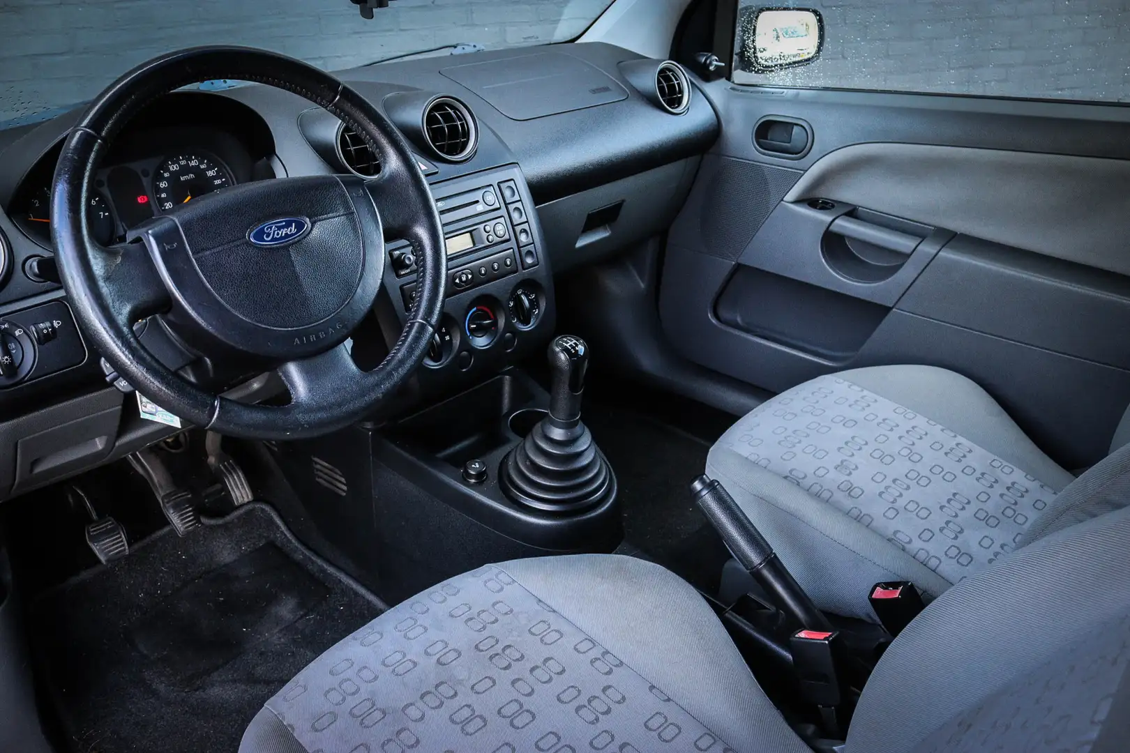 Ford Fiesta 1.3 Ambiente Net binnen Groen - 2