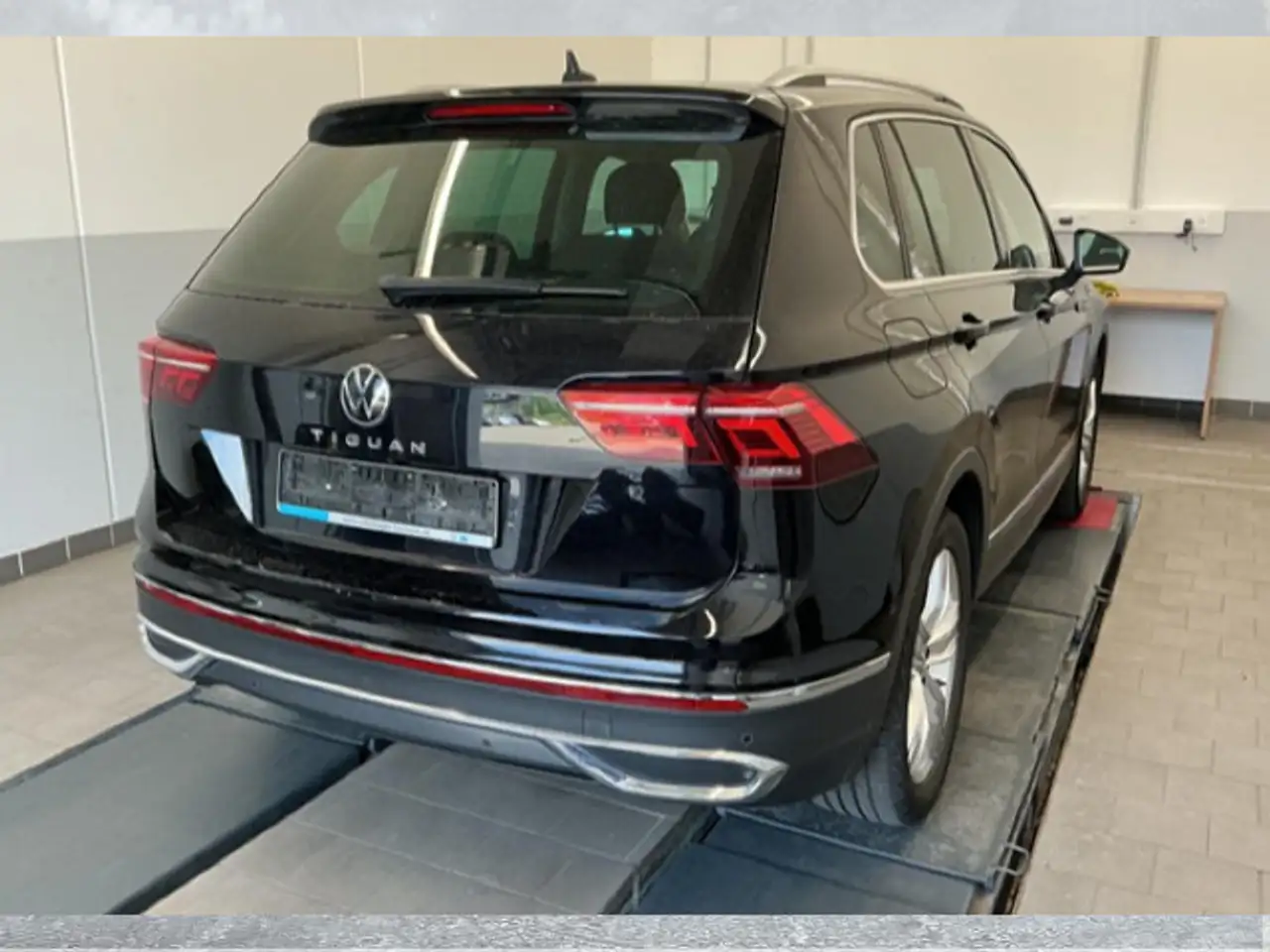 Volkswagen Tiguan 1.5 TSI DSG Elegance Navi AHK LED Kamera, миниатюра 3