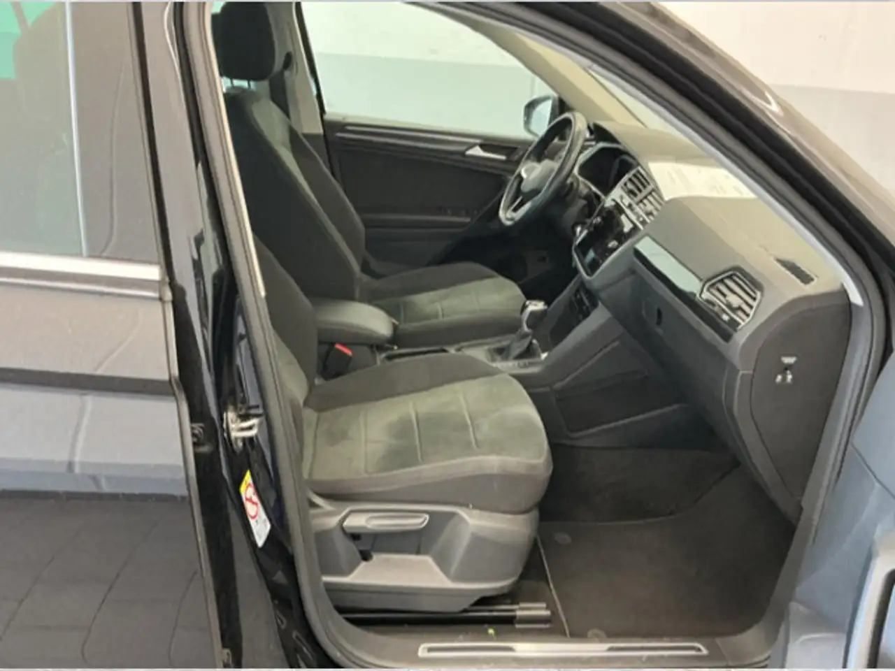 Volkswagen Tiguan 1.5 TSI DSG Elegance Navi AHK LED Kamera, миниатюра 4