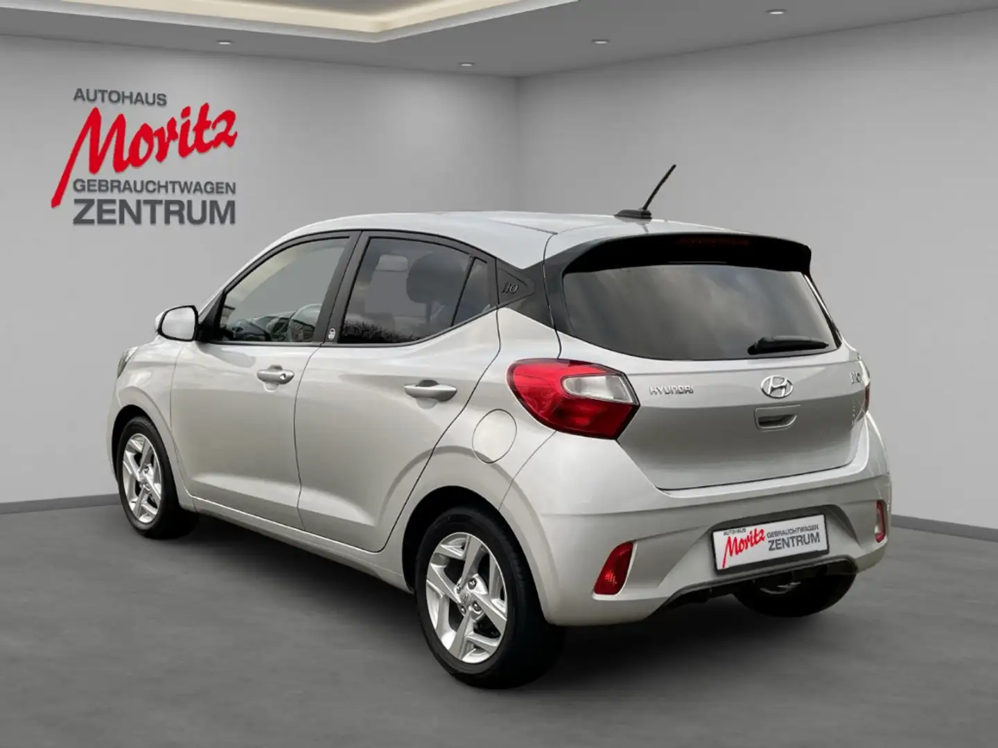 Hyundai i10 1.0 Edition 30 *NAVI ÜBER CARPLAY*SHZ*UVM!* Silber - 2