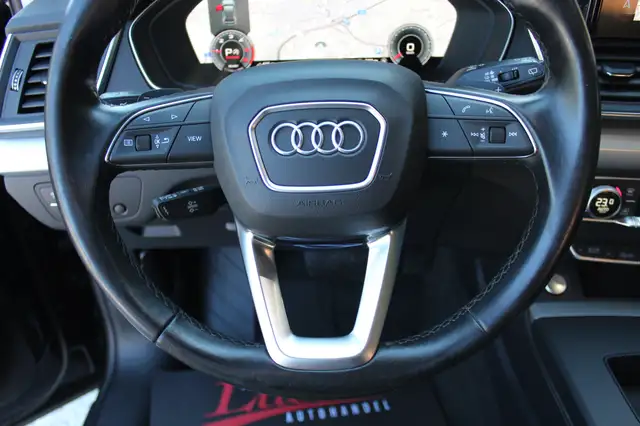 Audi Q5 view 10