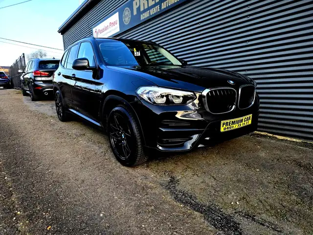 BMW X3 view 4