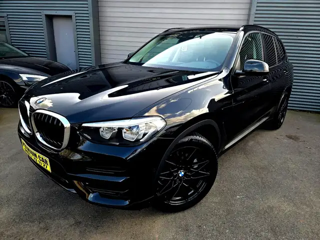 BMW X3 view 3