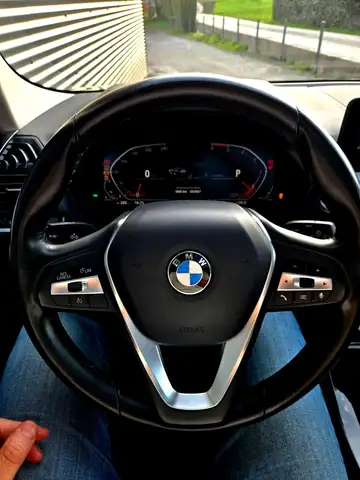 BMW X3 view 12