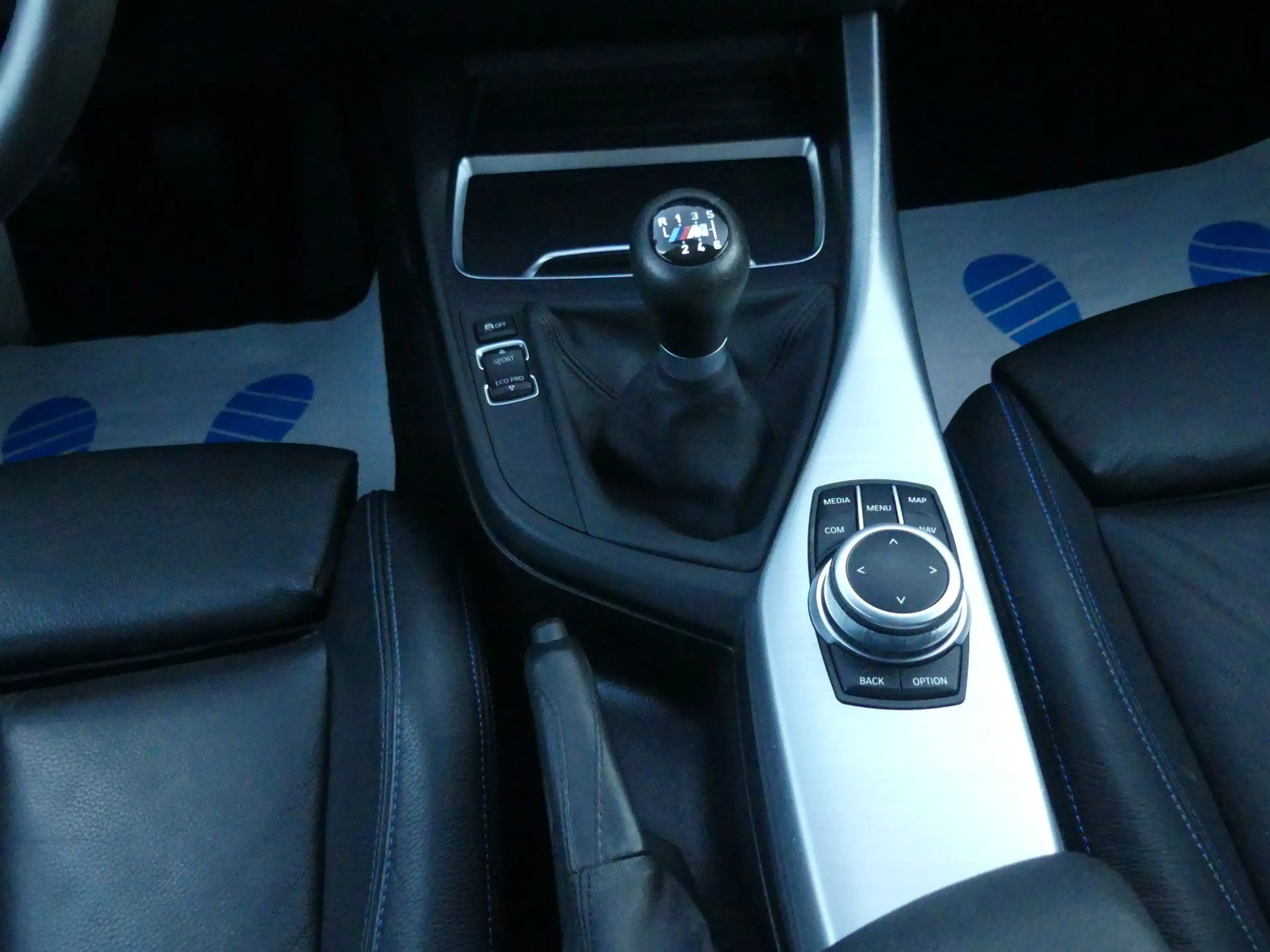 BMW 118 i M Sport Shadow LED Navi PDC Klima Bluetooth — photo 11
