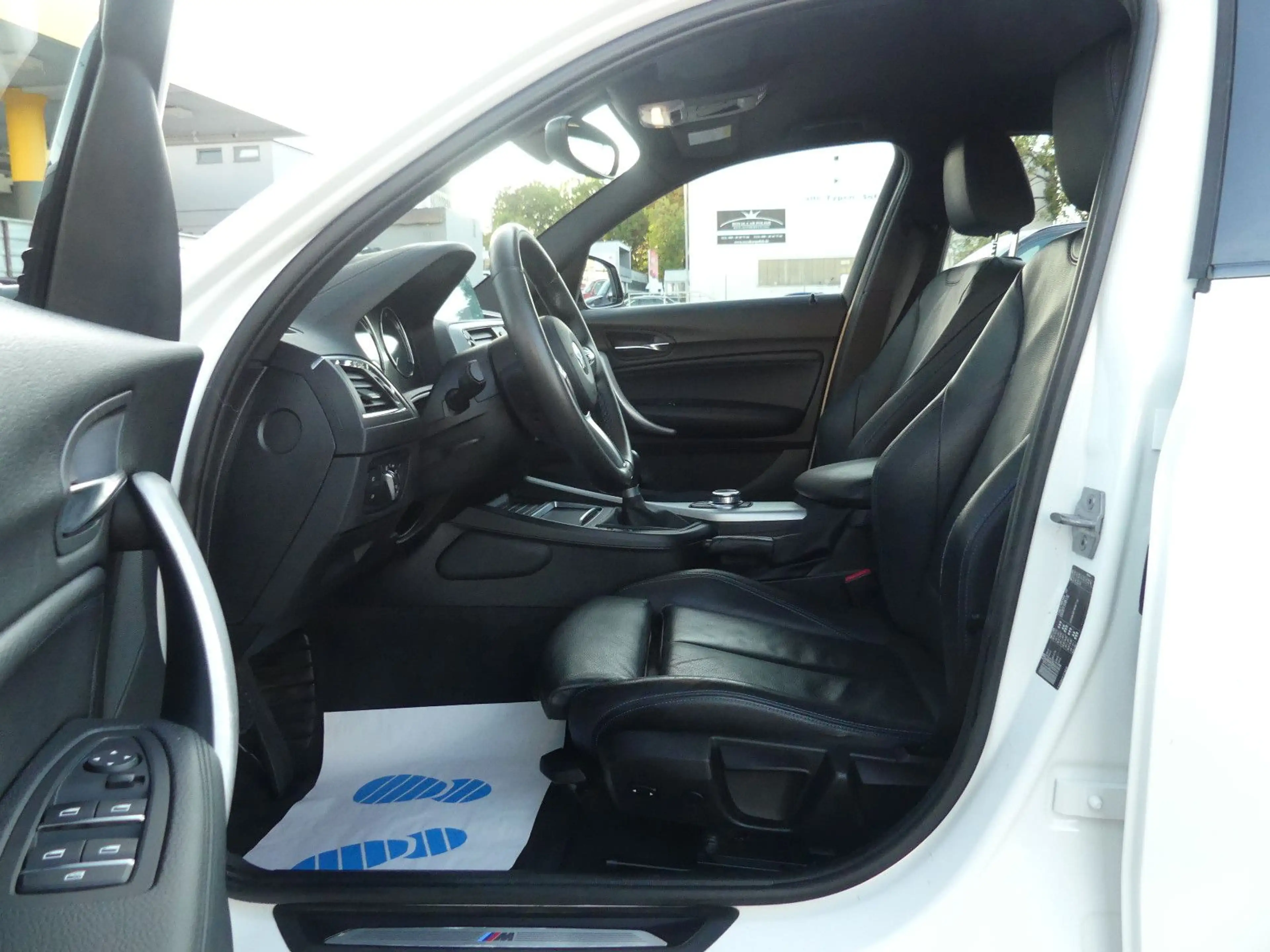 BMW 118 i M Sport Shadow LED Navi PDC Klima Bluetooth — photo 13