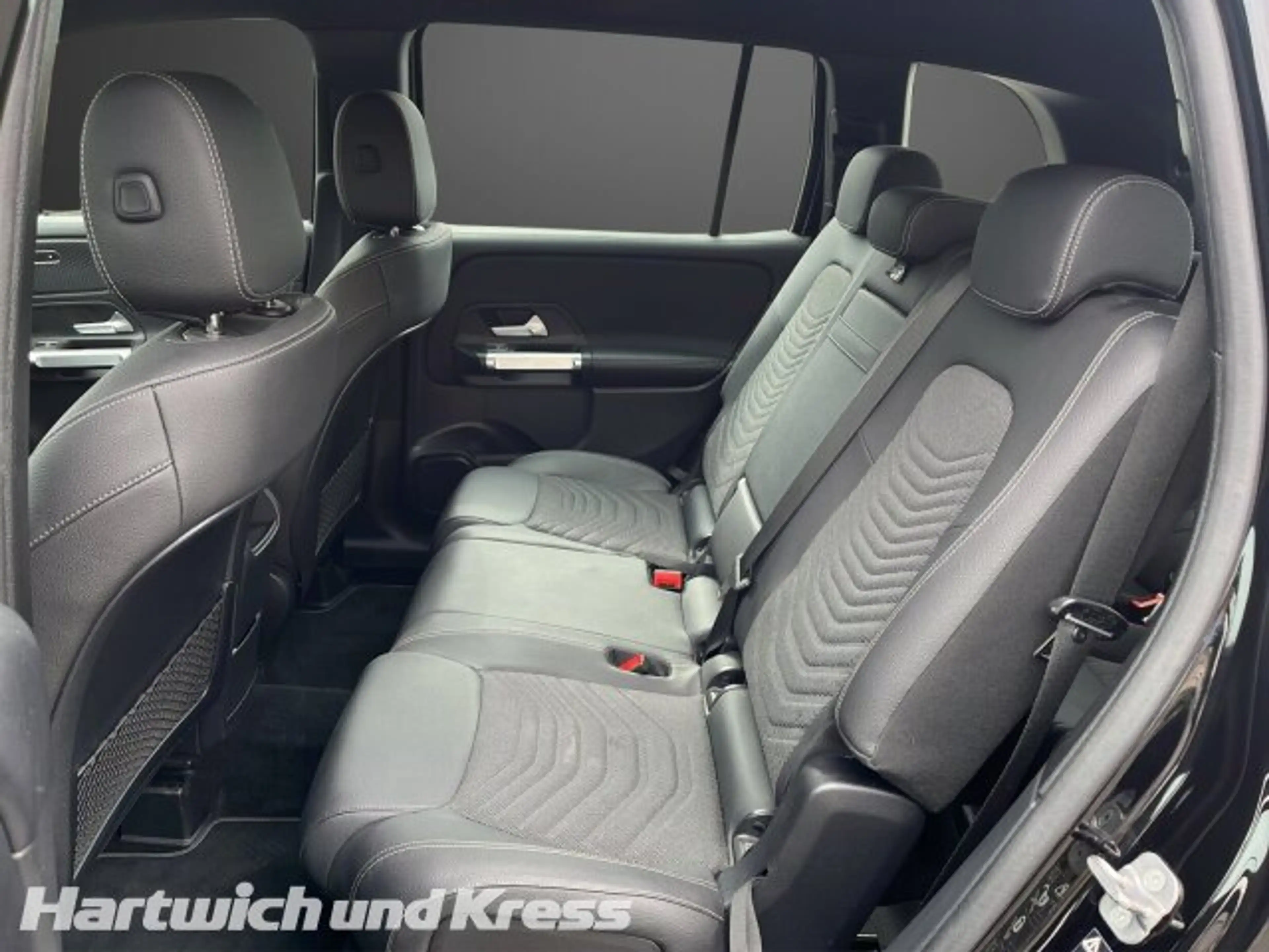 Mercedes-Benz GLB 180 GLB 180 d Progressive Line Advanced+7-Sitze+EasyPack+LED+Kamera+ — photo 15