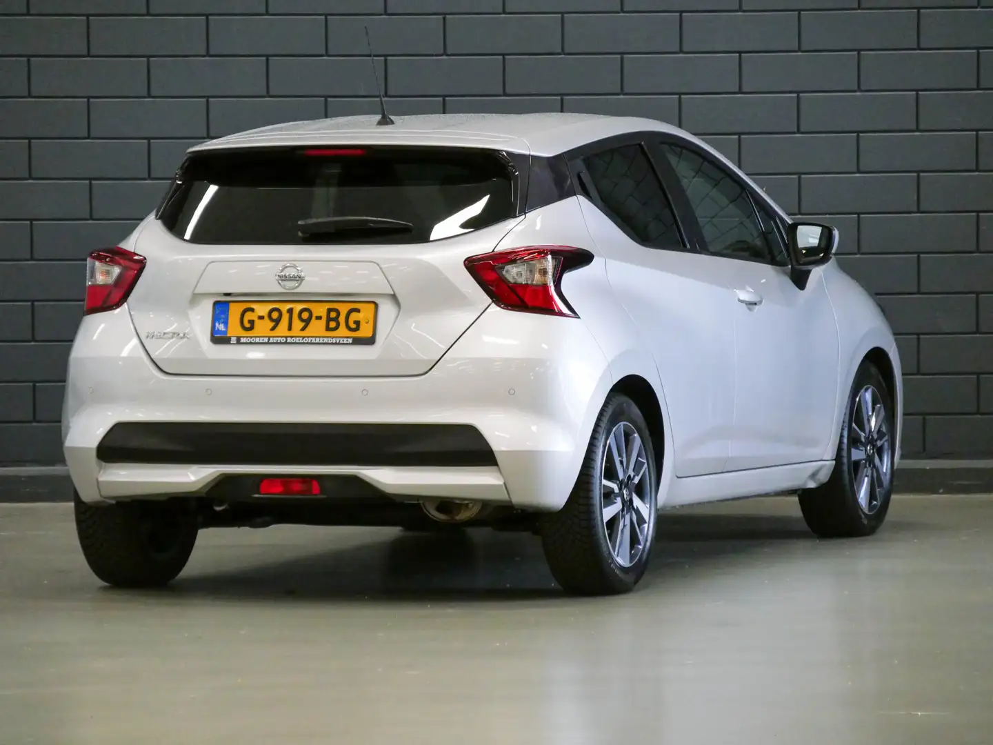 Nissan Micra 1.0 IG-T N-Connecta | NAVIGATIE | CAMERA | Gris - 2