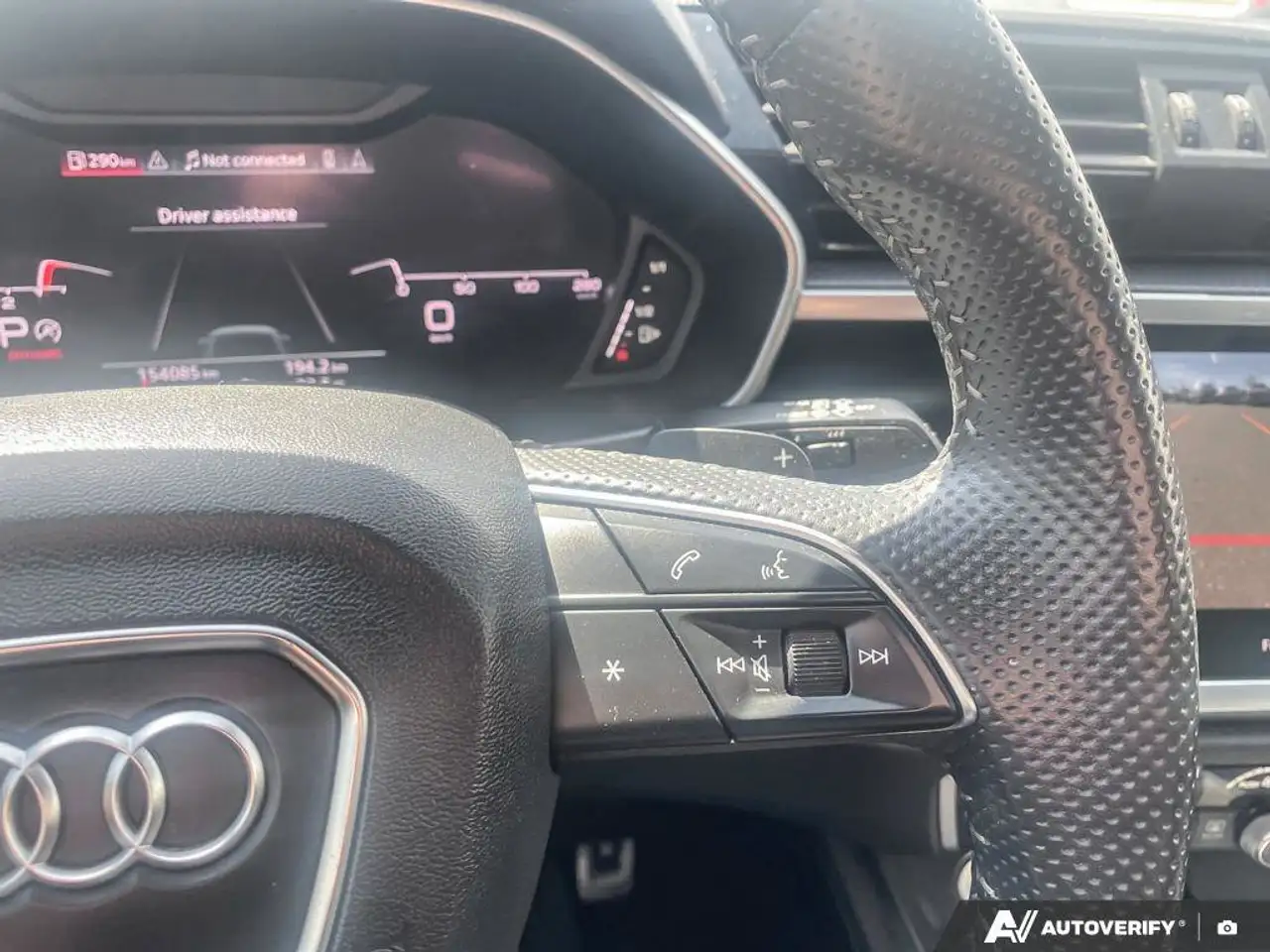 Audi Q3 снимка Audi Q3