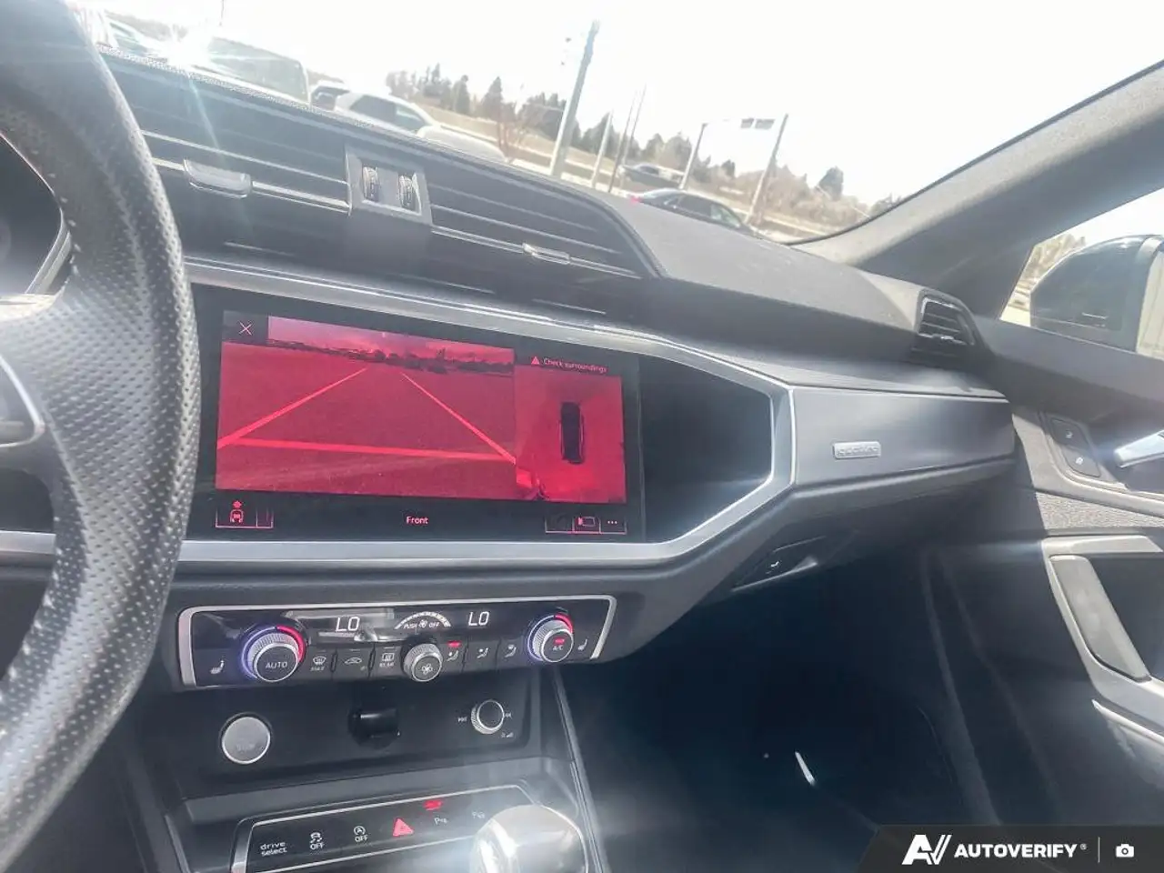 Audi Q3 снимка Audi Q3