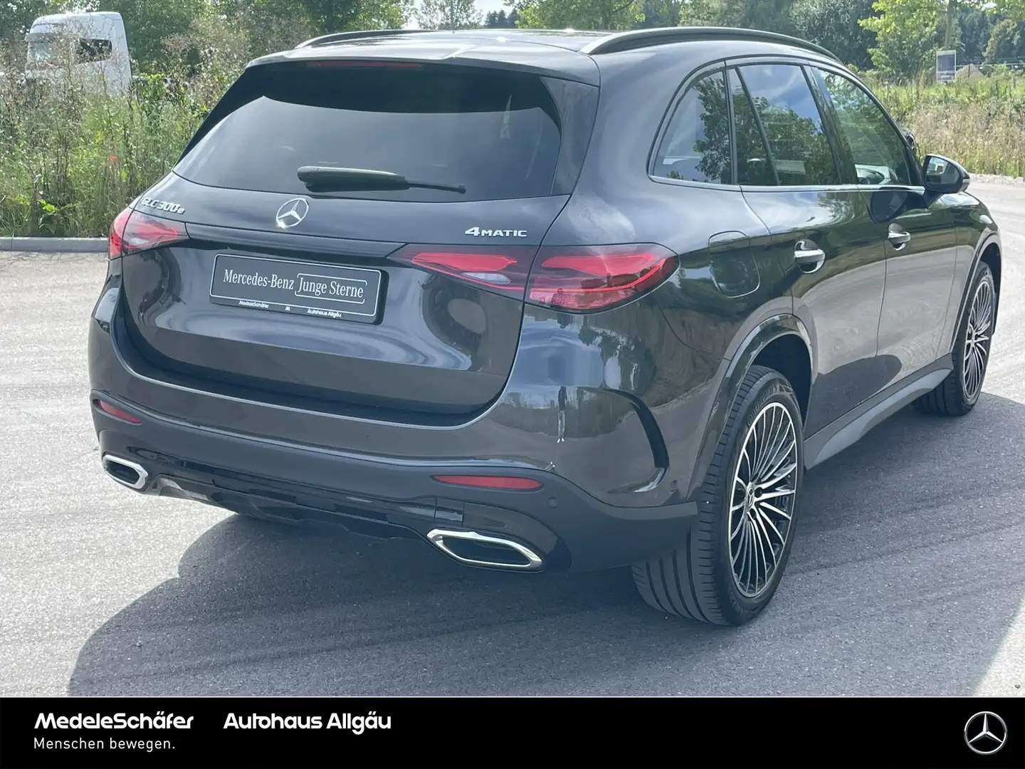 Mercedes-Benz GLC 300 GLC 300 e 4M AMG Night 20" D-Light Vorr.-Distronic Grau - 2