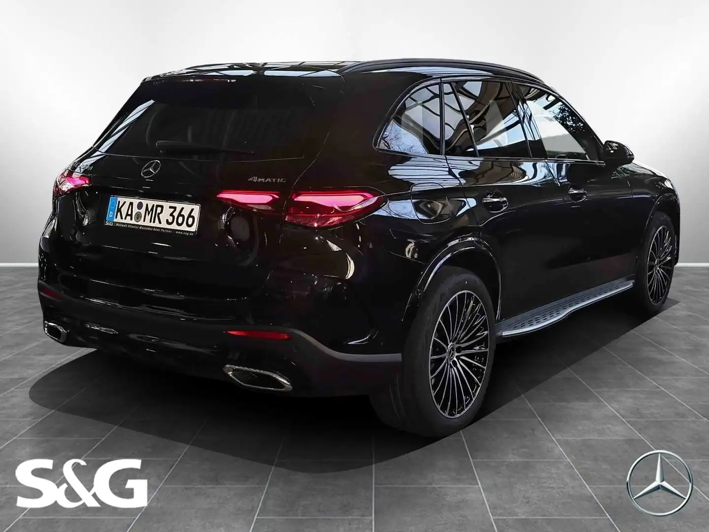 Mercedes-Benz GLC 300 d 4M AMG MBUX+DIG-LED+AHK+Distro+Pano Schwarz - 2