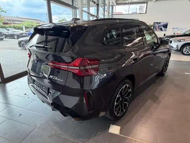 BMW X3 view 7
