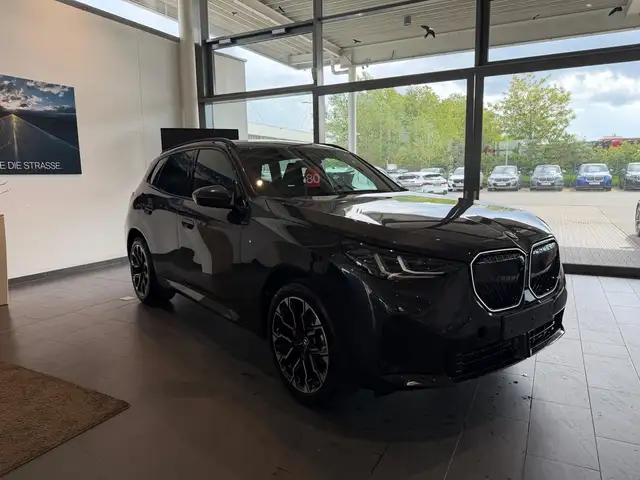 BMW X3 view 5