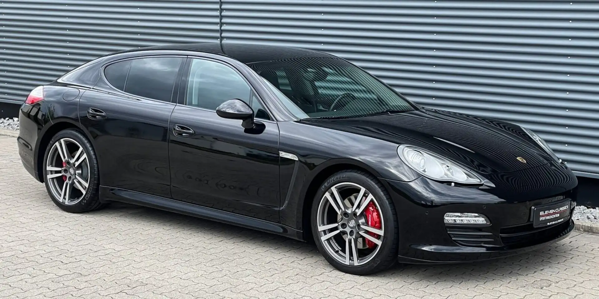 Porsche Panamera PDK Schwarz - 1