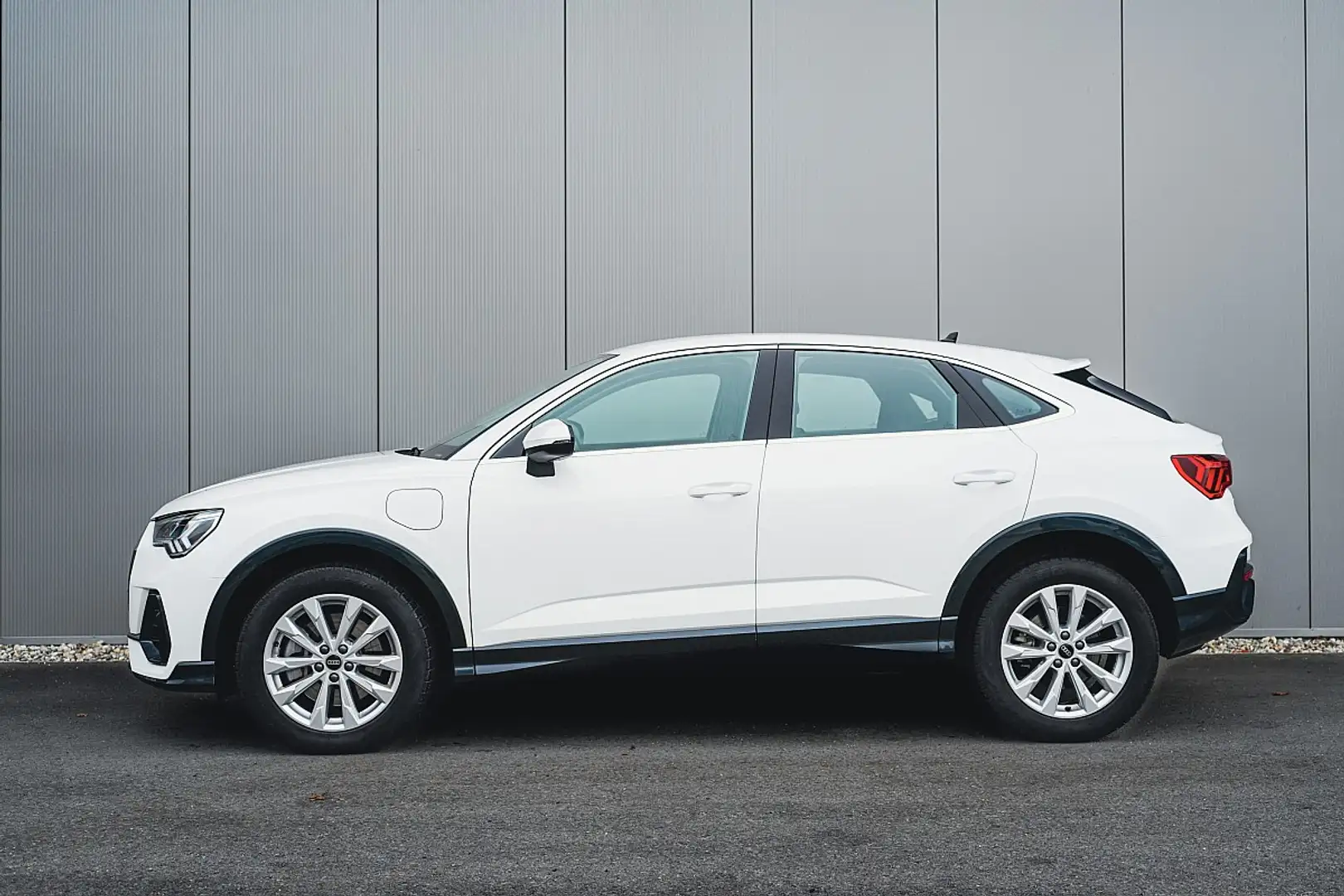 Audi Q3 Sportback 45 TFSI e S-tronic, Service & §57a Ne... Blanc - 2