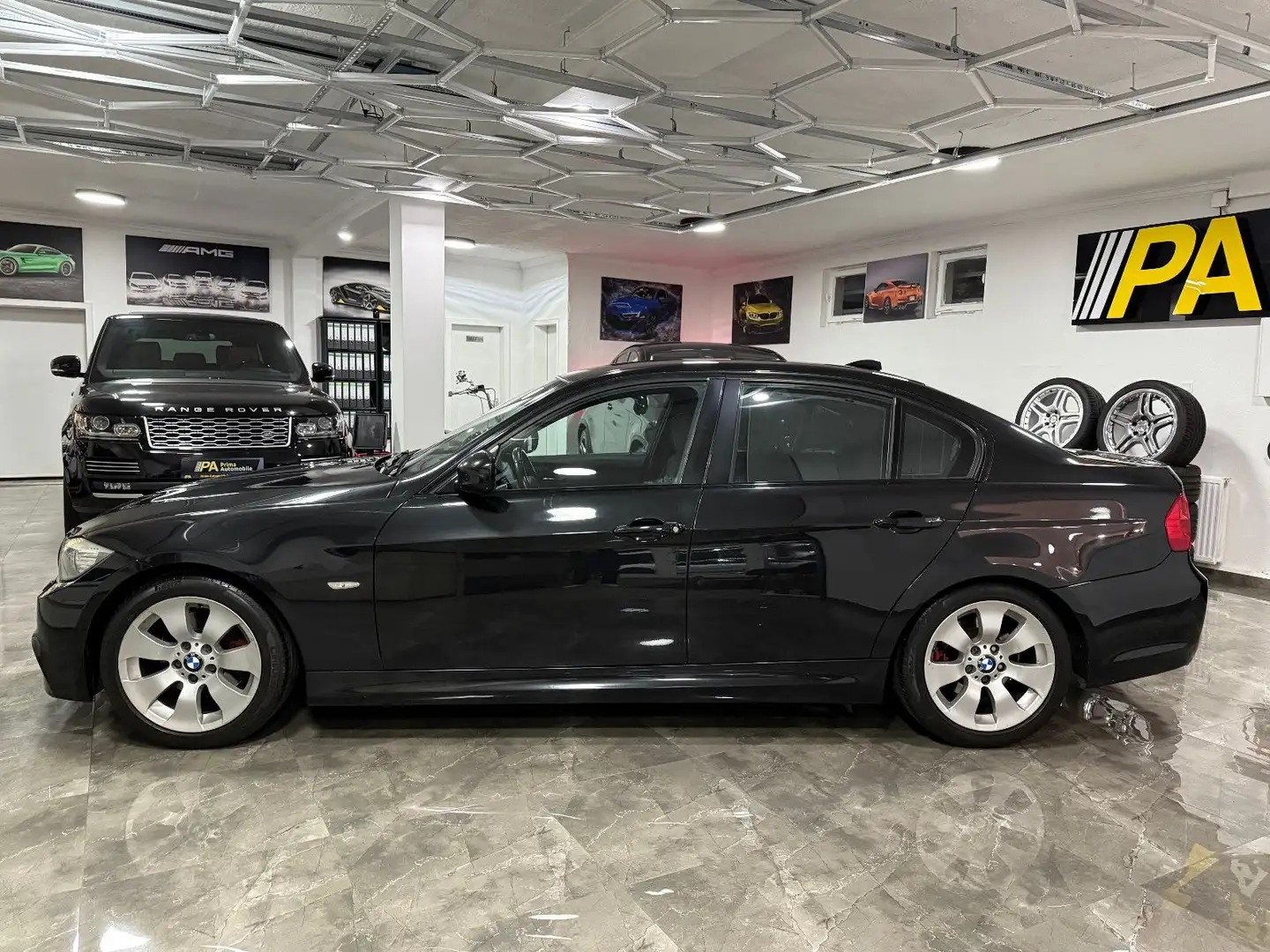 BMW 320 d Lim. LCI / M-Paket Automatik Navi Xenon PDC Negro - 2