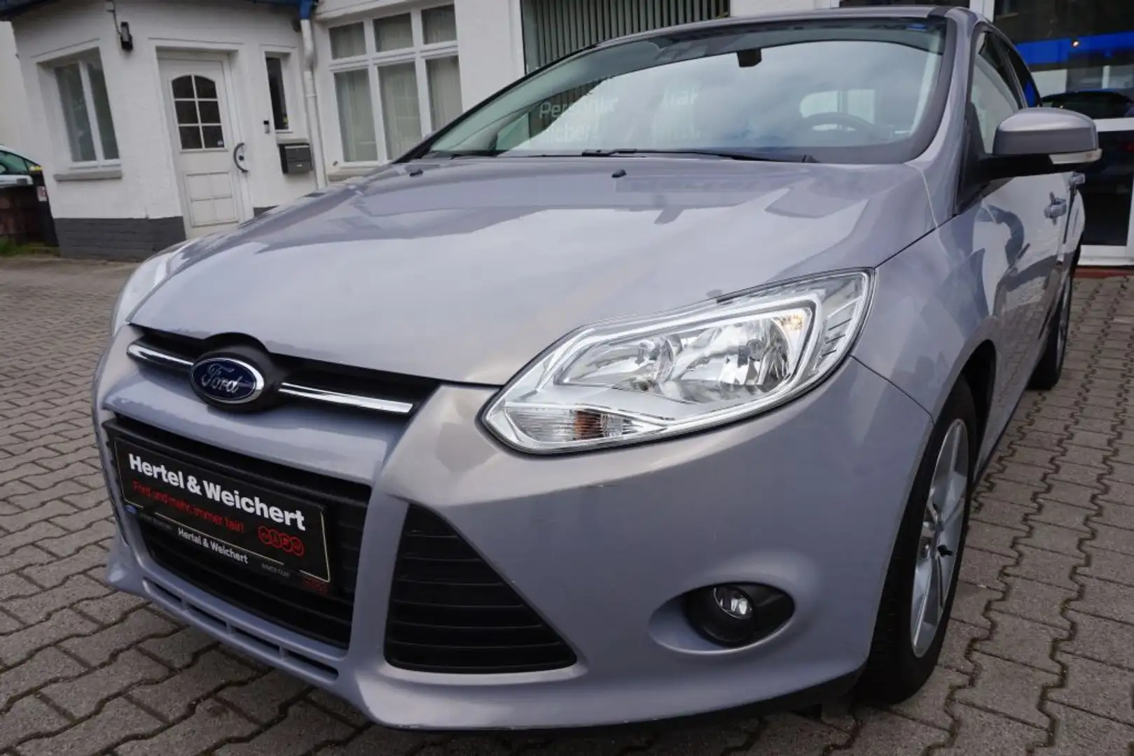 Ford Focus 1.0 EcoBoost Start-Stopp-System SYNC Edition Grijs - 1