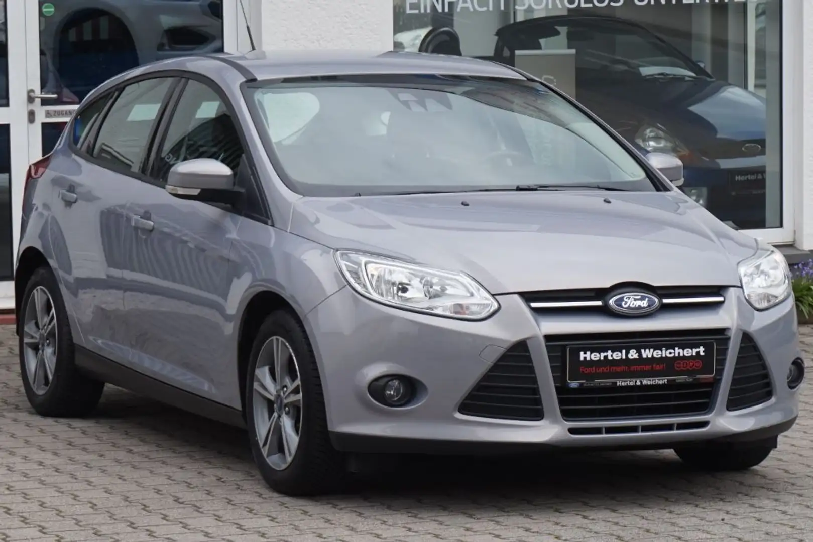 Ford Focus 1.0 EcoBoost Start-Stopp-System SYNC Edition Grijs - 2