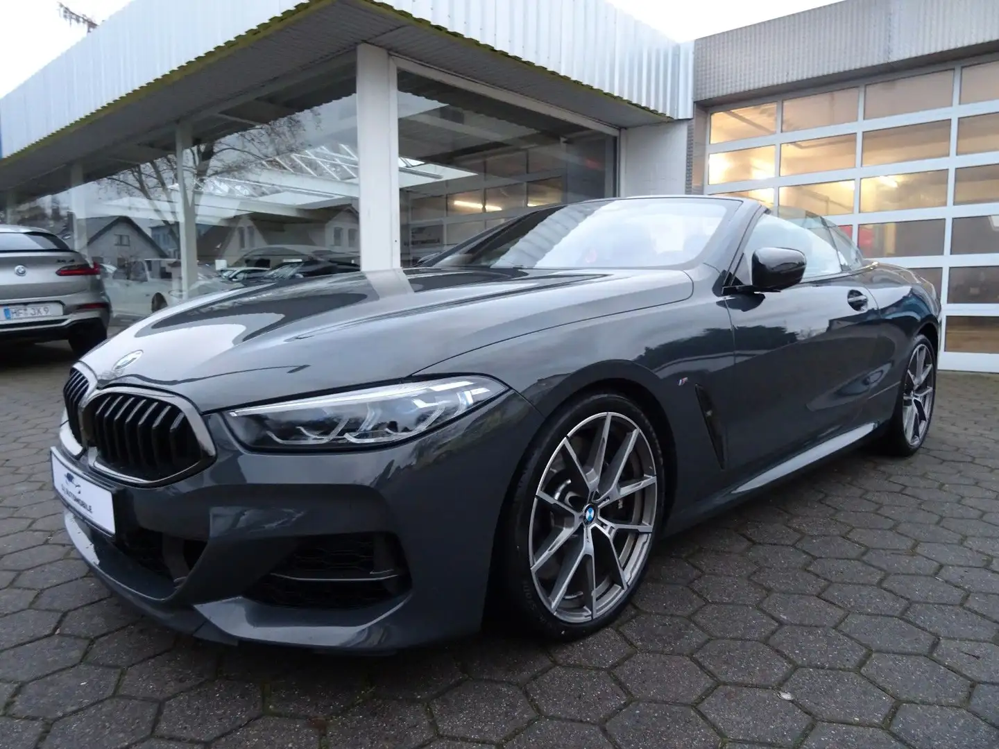 BMW M850 i xDrive,Cabrio,Belüft.Sitze,B&W,Laser,Voll, Gris - 1