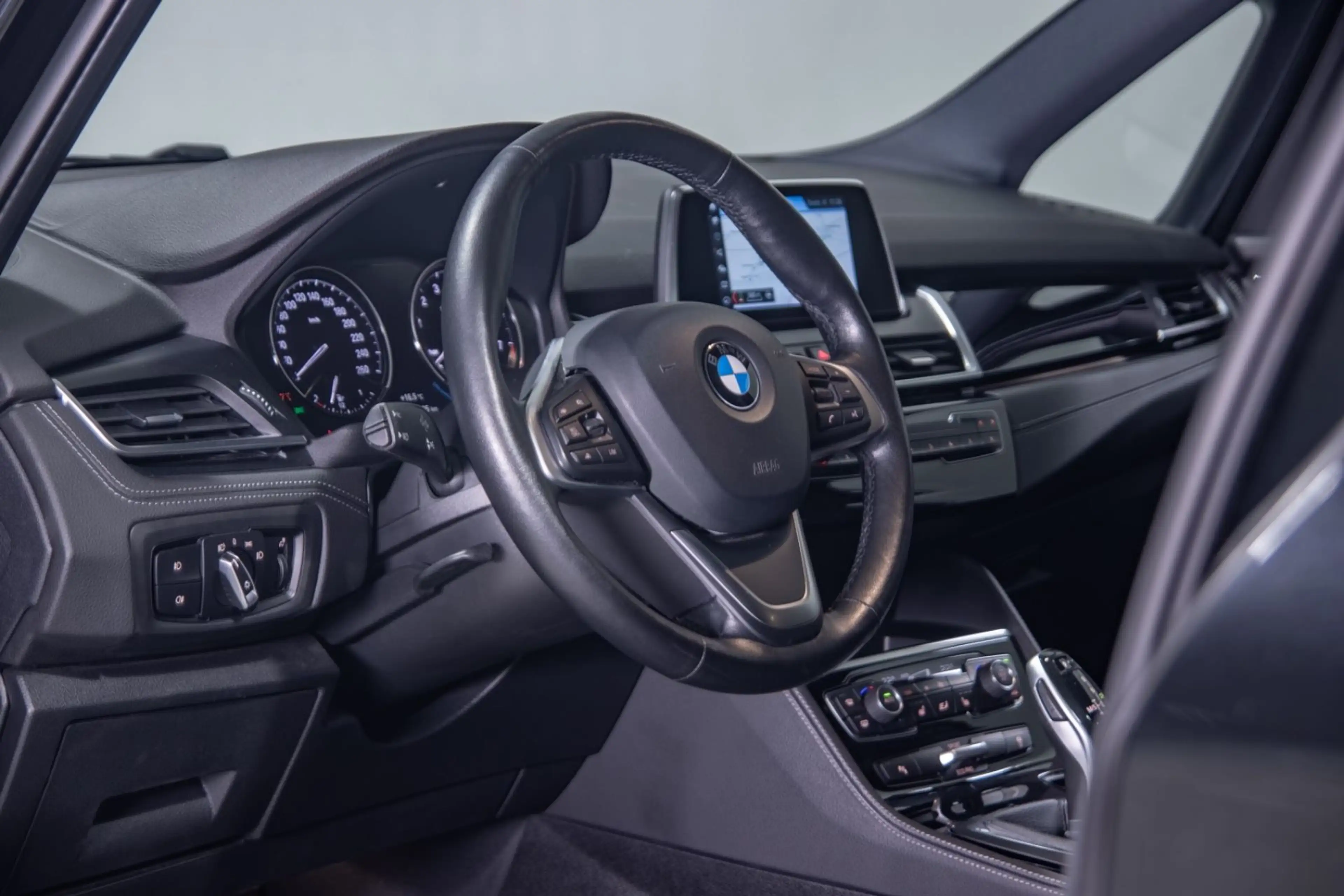 BMW 220 Sport LED/ACC/7SZ/Kamera/Pano — photo 10