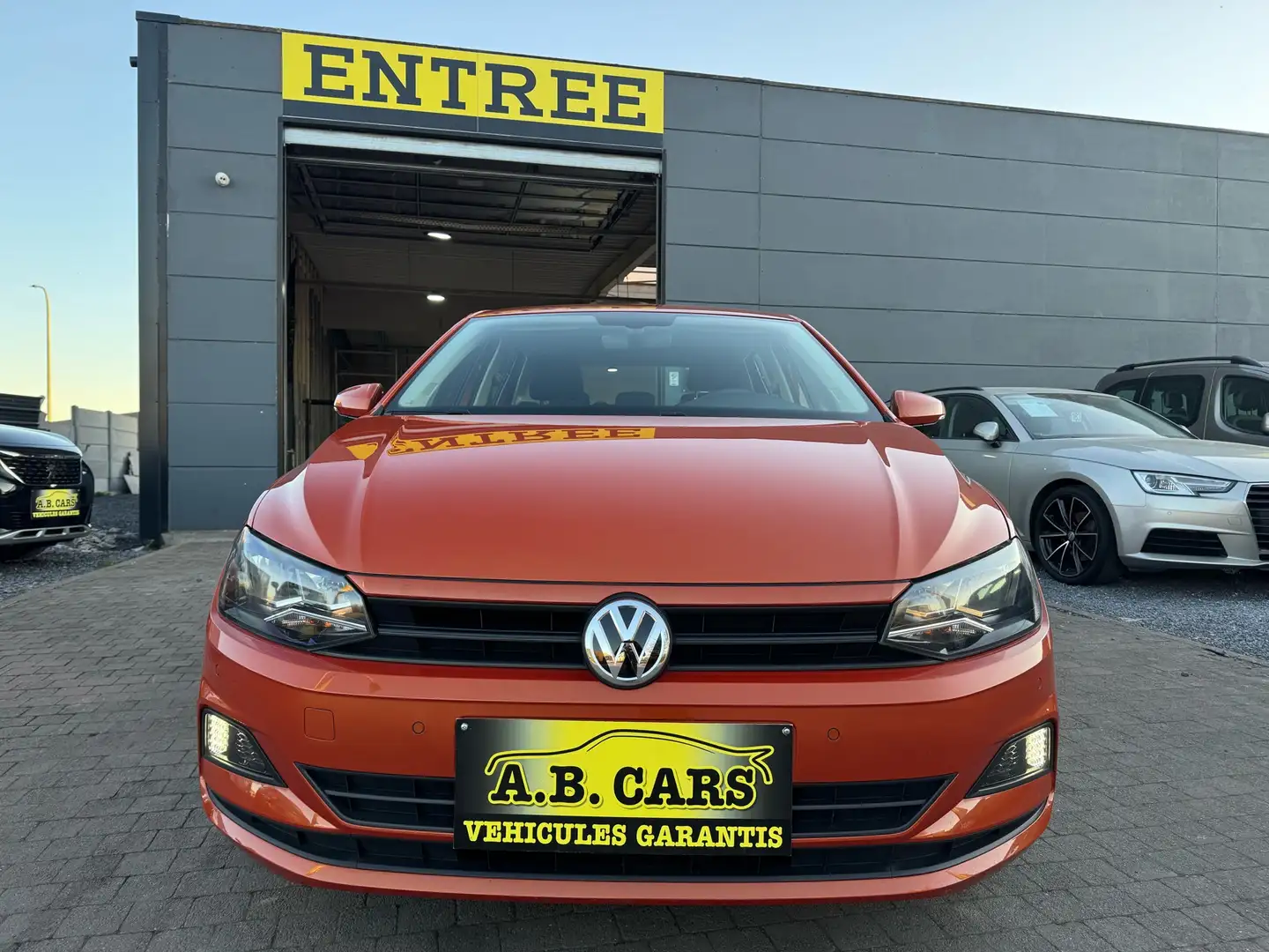 Volkswagen Polo 1.0i *GARANTIE 12MOIS*1ER PROPRIÉTAIRE Orange - 2