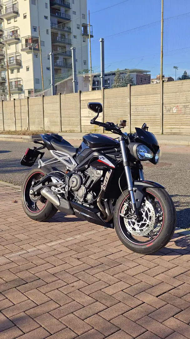 Triumph Street Triple 765 RS Nero - 2