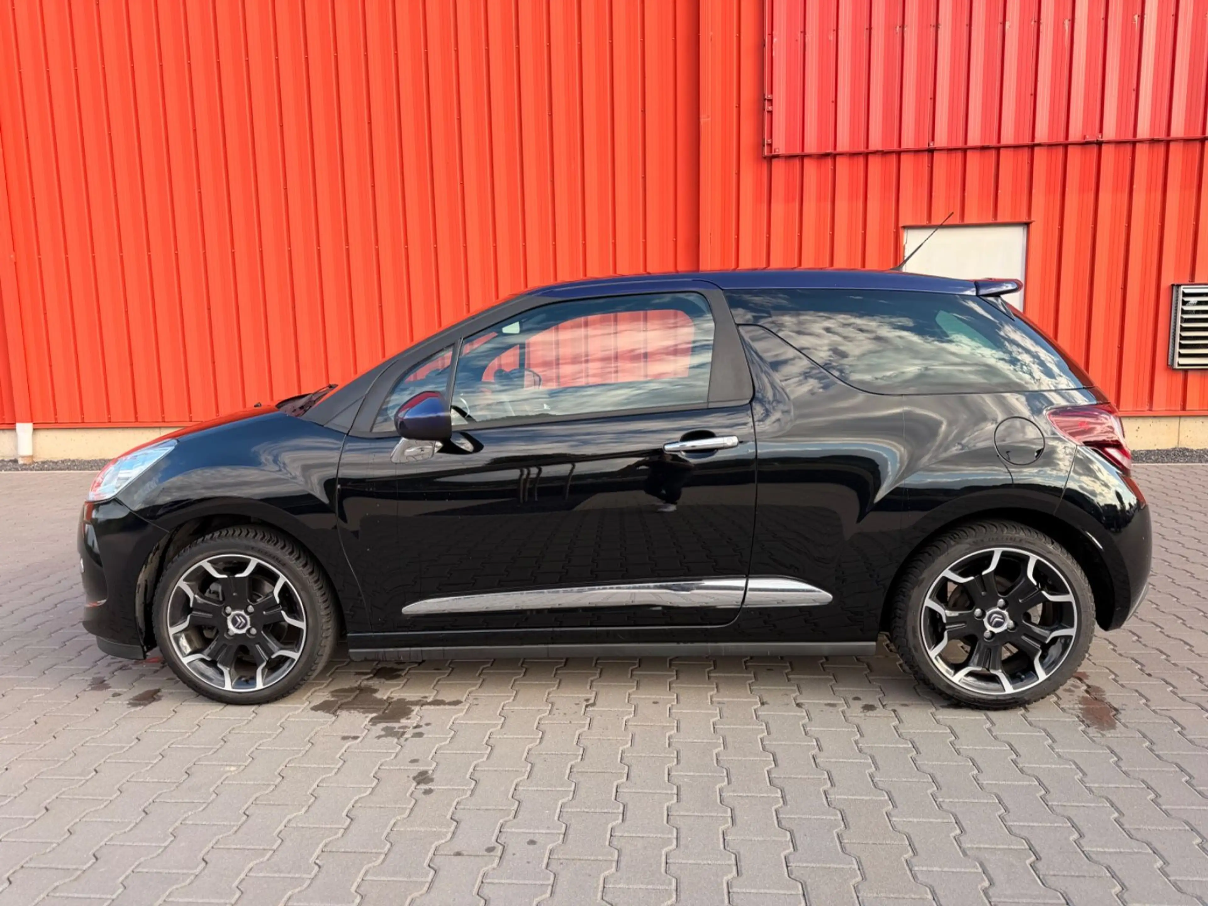 Citroen DS3 SportChic Tempomat LED Sportsitze Garantie — photo 3