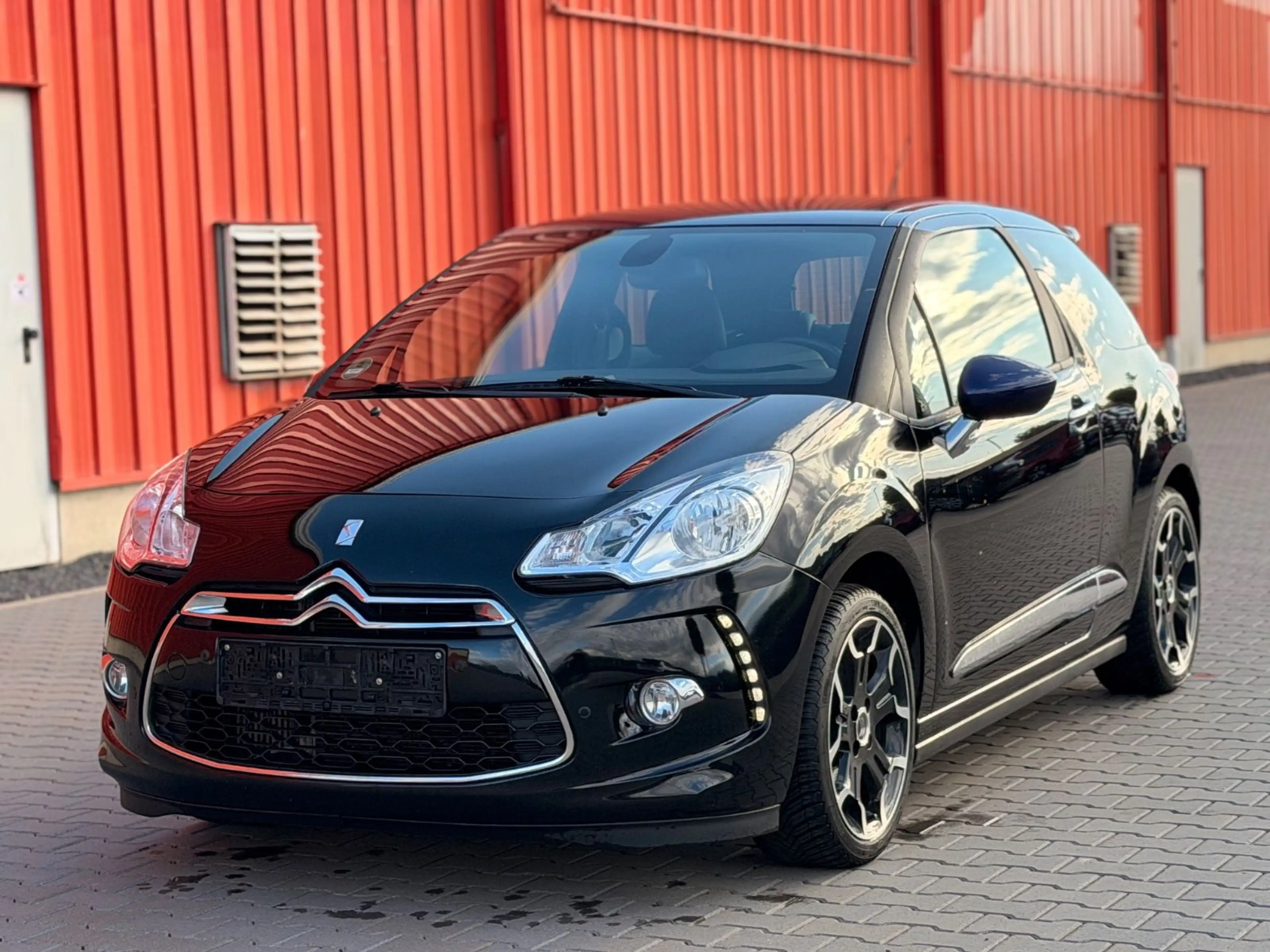 Citroen DS3 SportChic Tempomat LED Sportsitze Garantie — photo 2