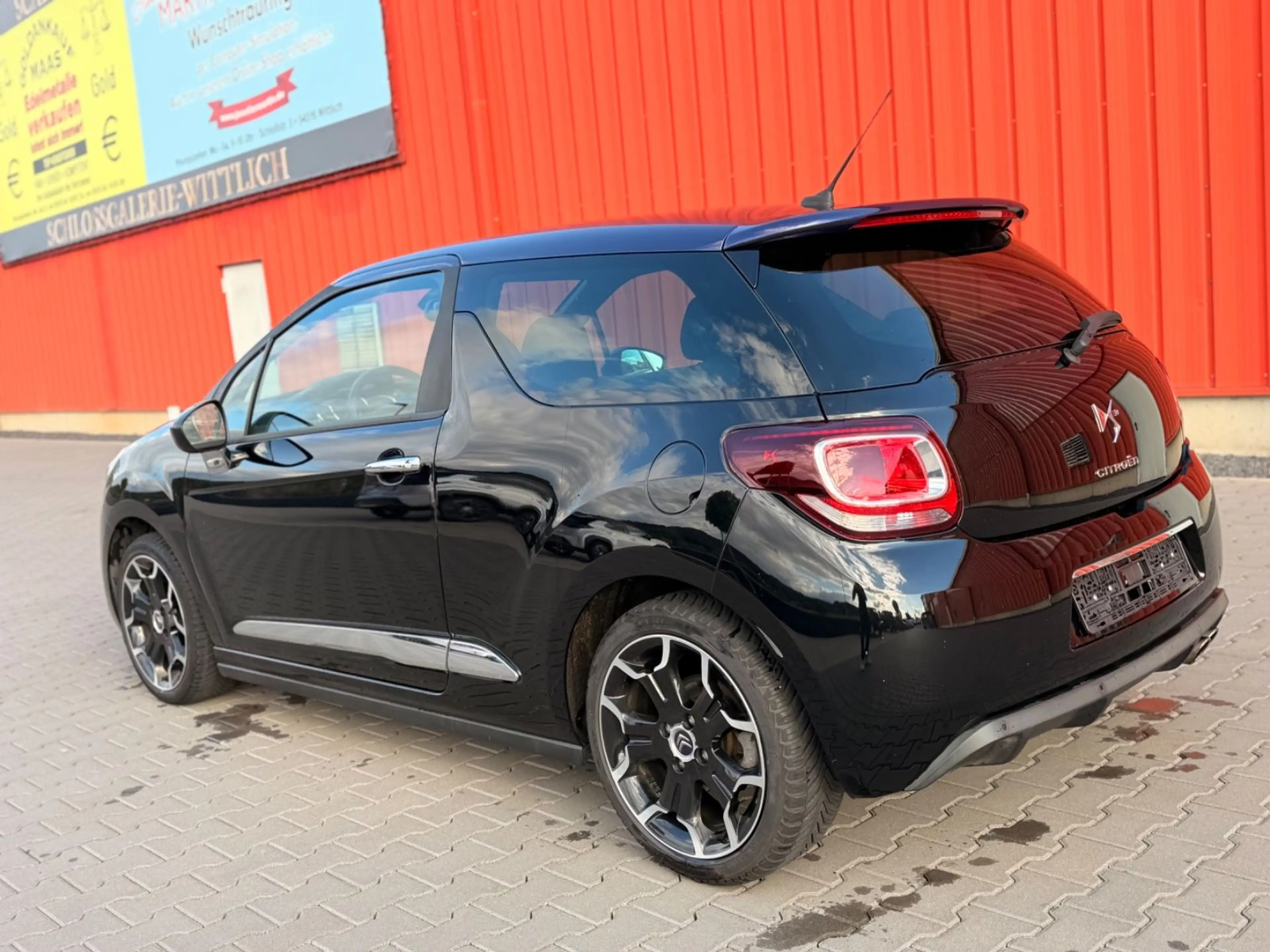 Citroen DS3 SportChic Tempomat LED Sportsitze Garantie — photo 4