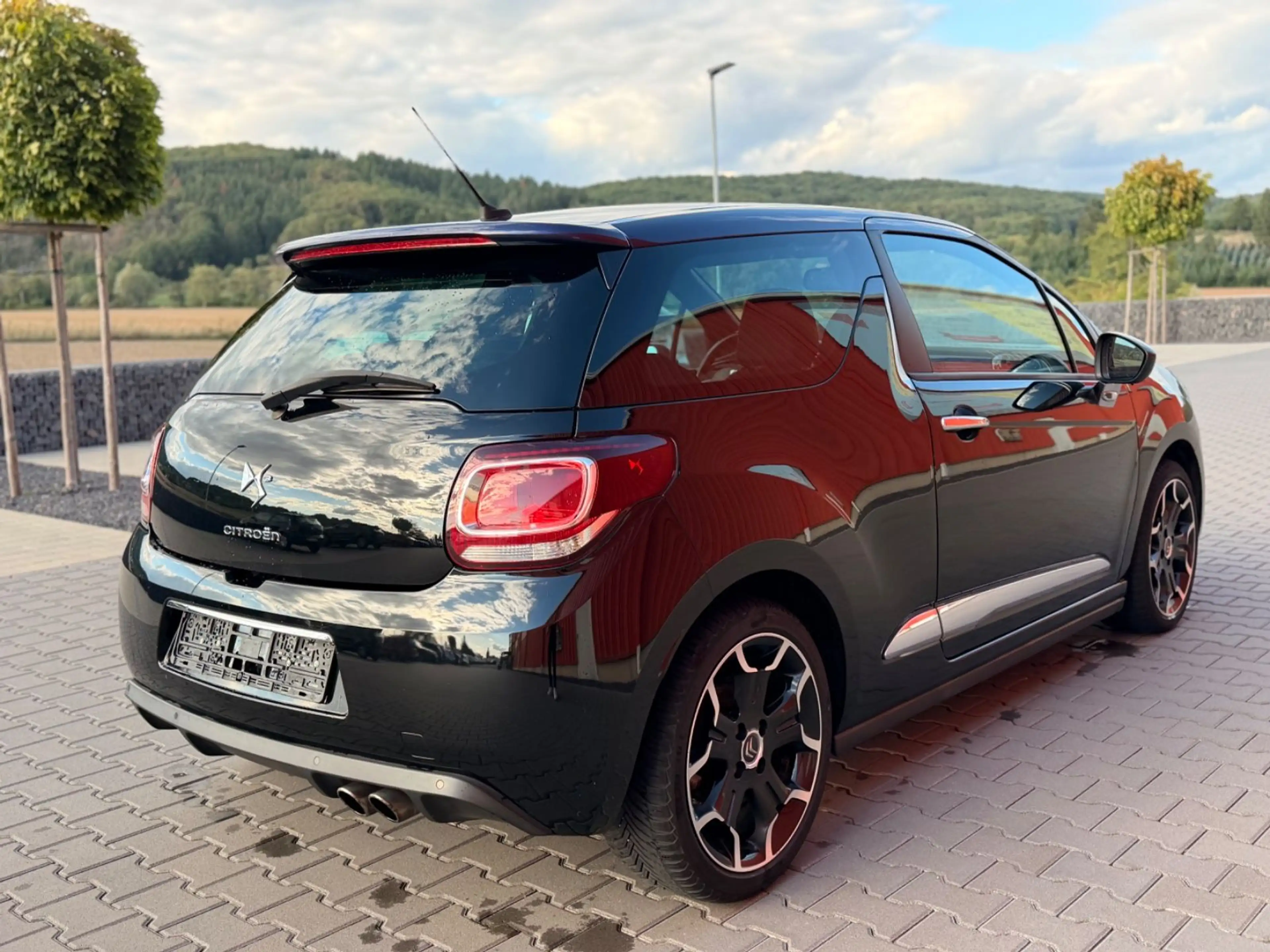 Citroen DS3 SportChic Tempomat LED Sportsitze Garantie — photo 6