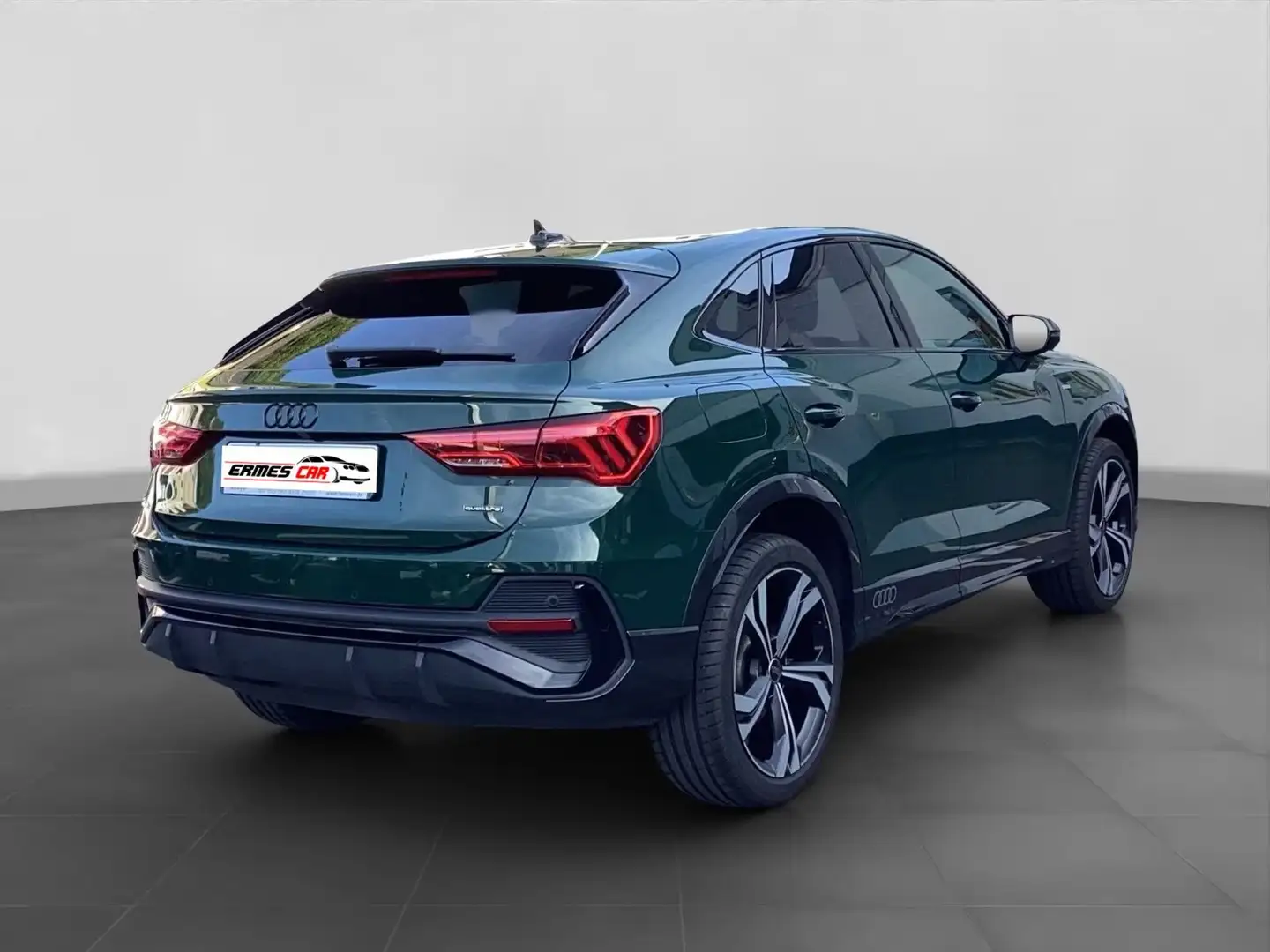Audi Q3 SPB 45 TFSI 2x S LINE EXCLUSIVE Q4 KAMERA MATRIX Verde - 2