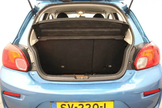 Mitsubishi Space Star view 10