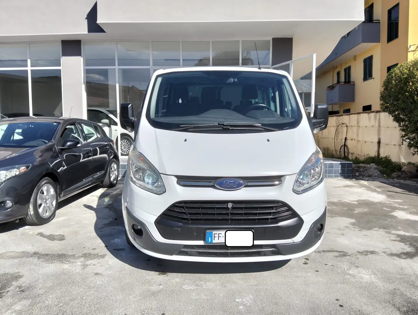 Ford Transit Custom 2.0 TDCI 136cv 9 Posti Bianco - 2