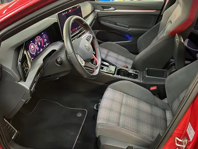 Volkswagen Golf view 6